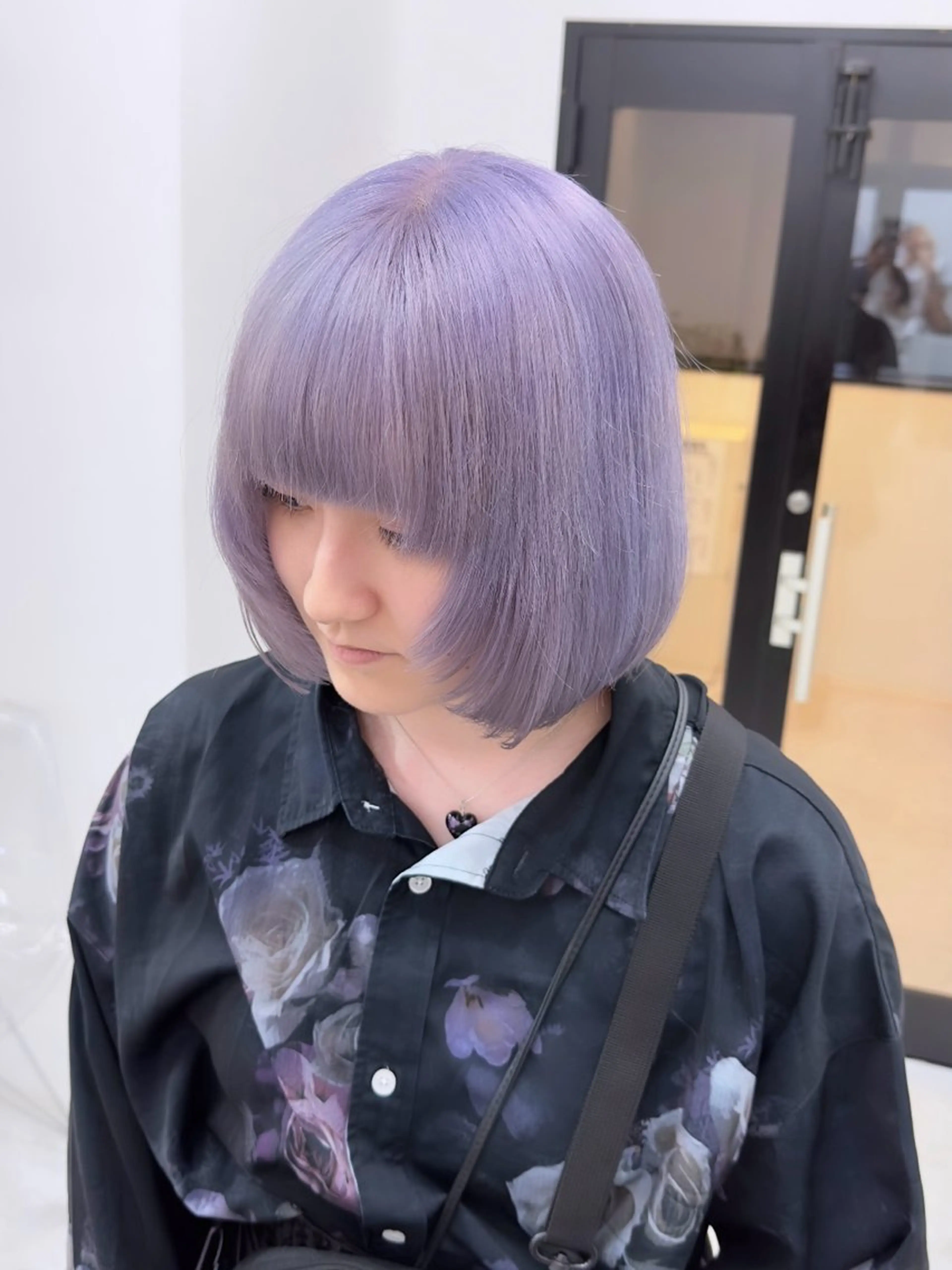 ミディアム カラー ブリーチ ブロンド ブルーカラー ブルーラベンダー ケアブリーチ カット ヘアカラー トリートメント 💛ムラ修正ブリーチ 💛YUUのヘアスタイル
