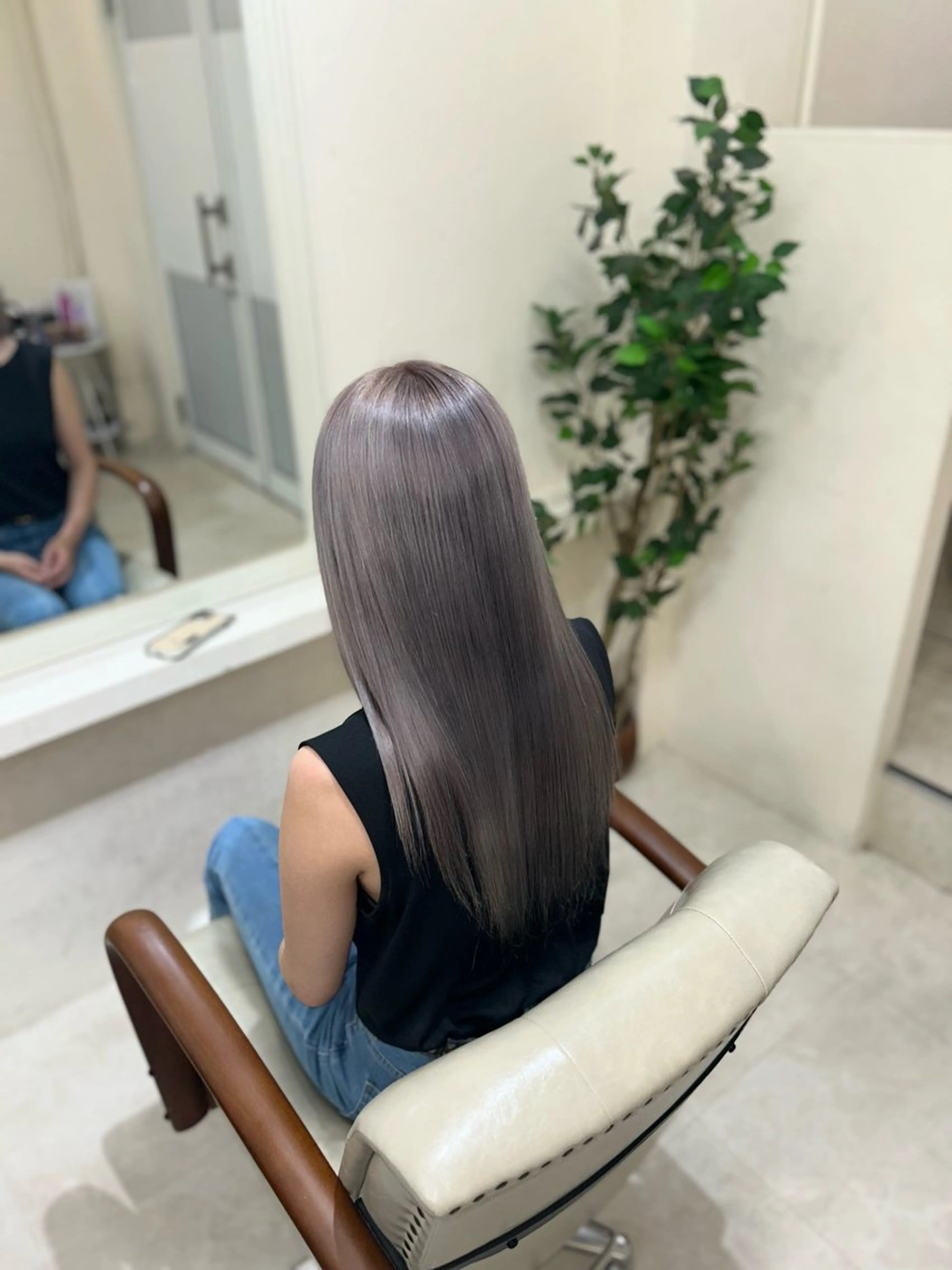 ロング ヘアカラー トリートメント carina✂️ ハイトーンカラー🤩のヘアスタイル