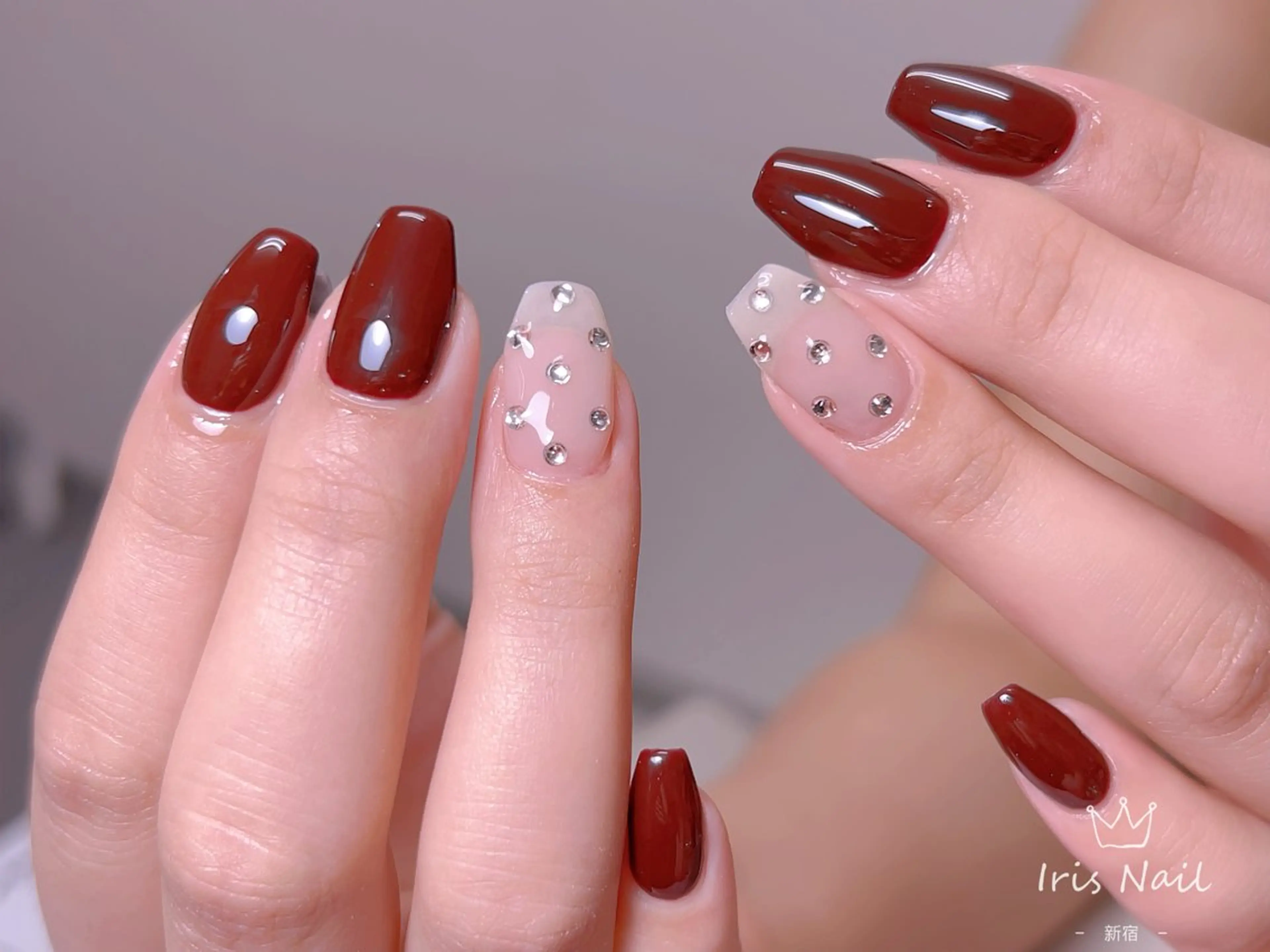 ネイル フレンチネイル ジェルネイル グラデーション 韓国ネイル マグネットネイル ハンドネイル 【長さ出し】 IRIS NAILのネイルデザイン