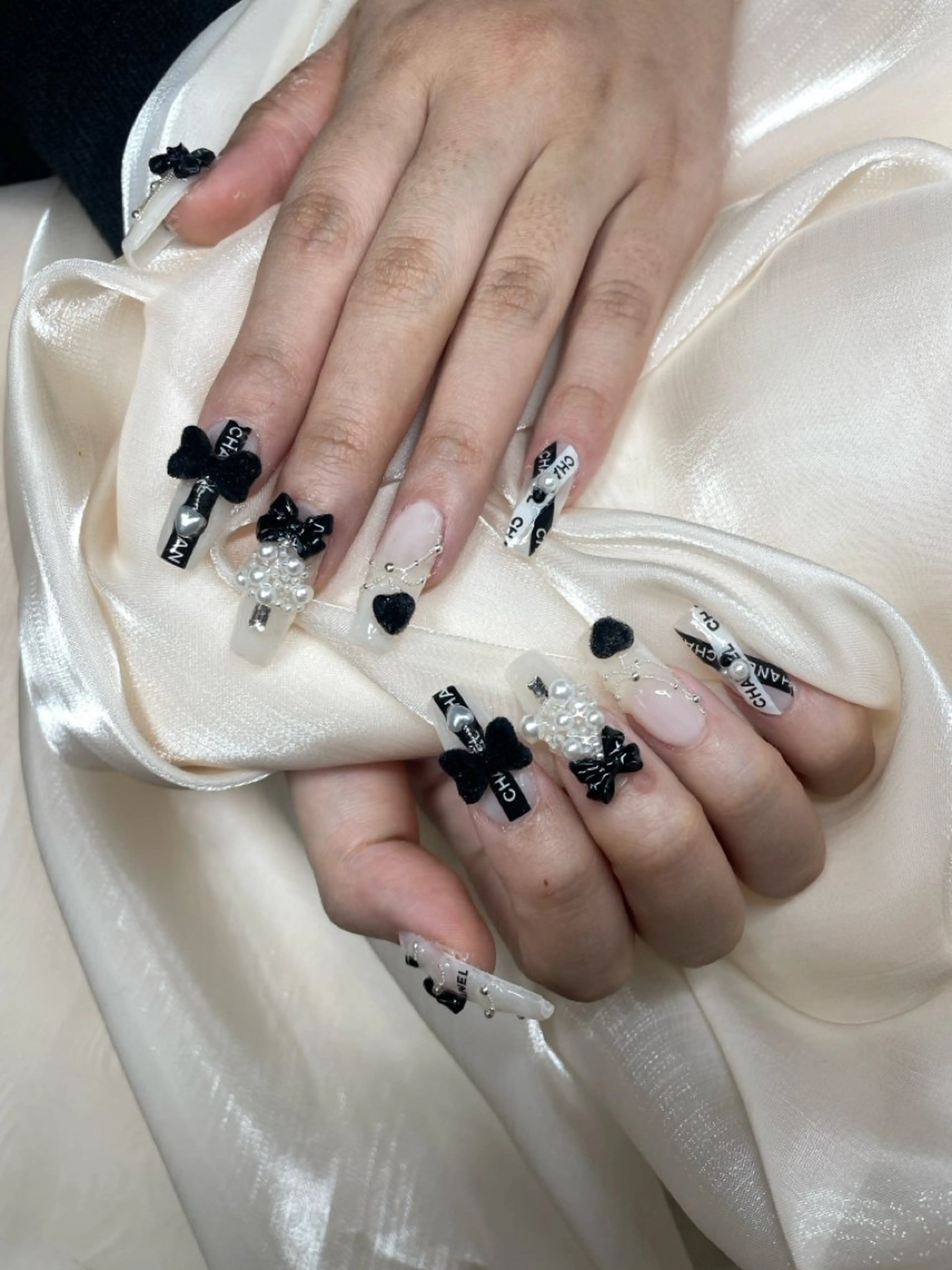 ネイル ハンドネイル Dea 心咲のネイルデザイン