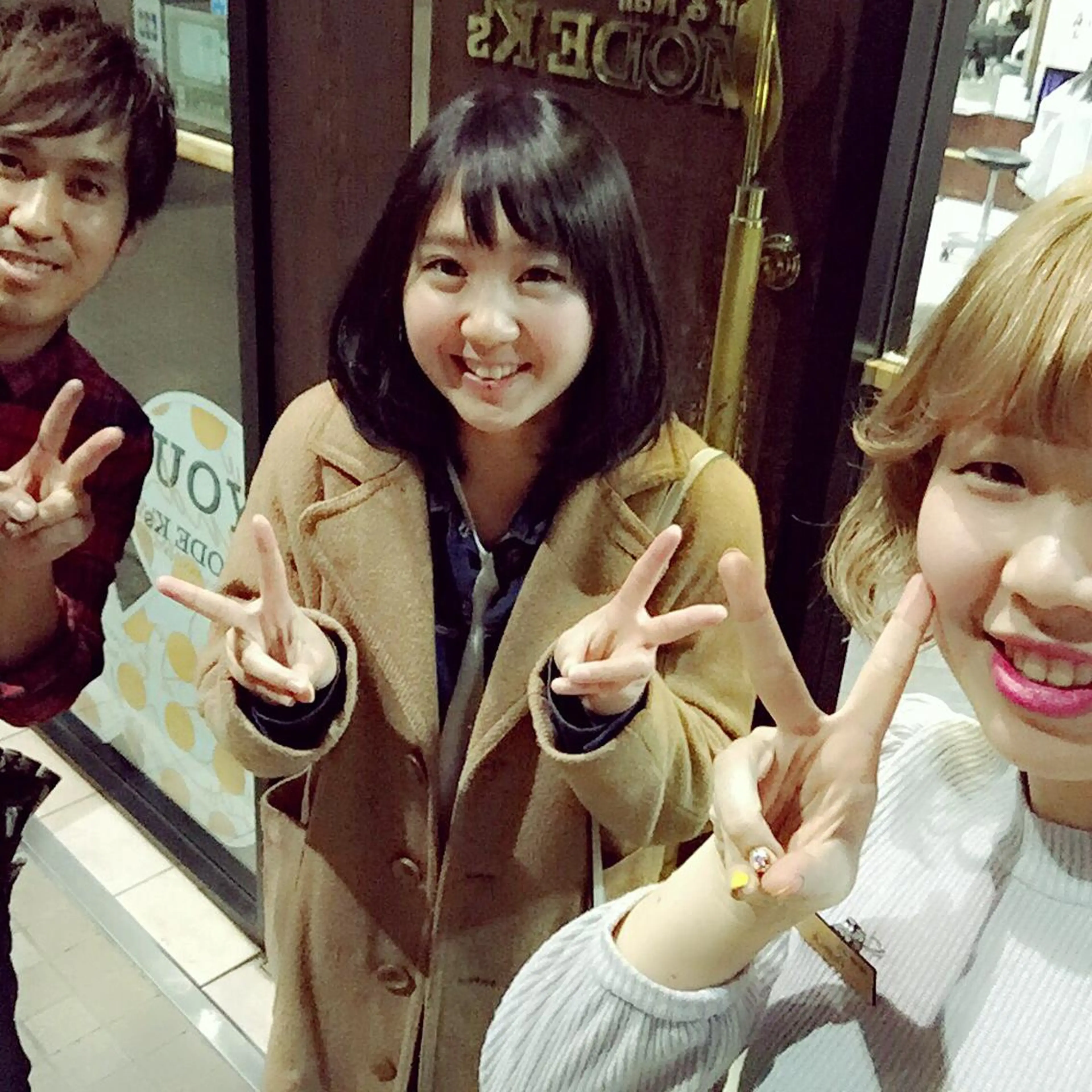 ショート カラー シルバー ボブ ナガイ ユウキのヘアスタイル