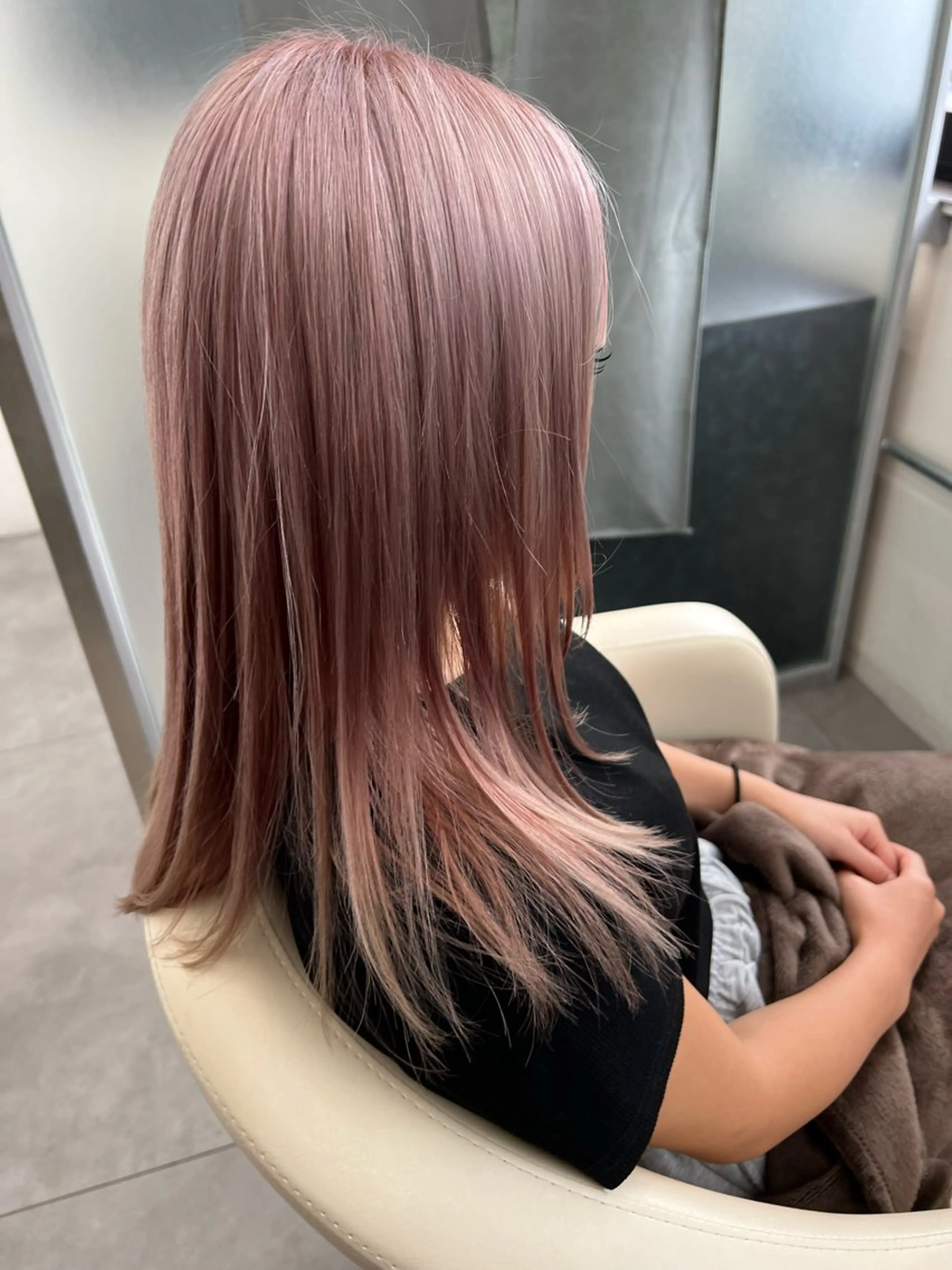 カラー ハイトーン /愛子のヘアスタイル