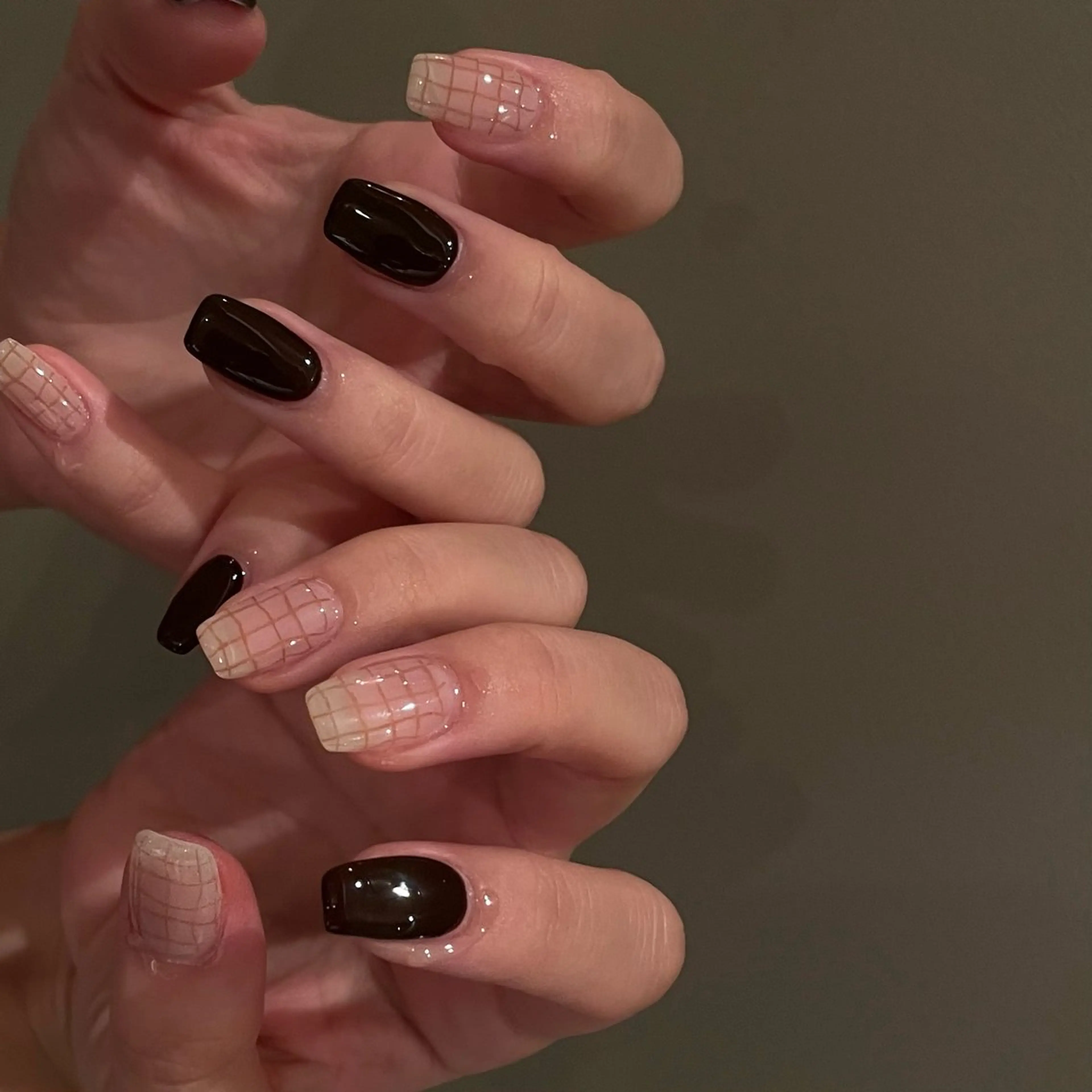 ネイル ハンドネイル lowaly所属・NAKAMURA HARUKAのネイルデザイン