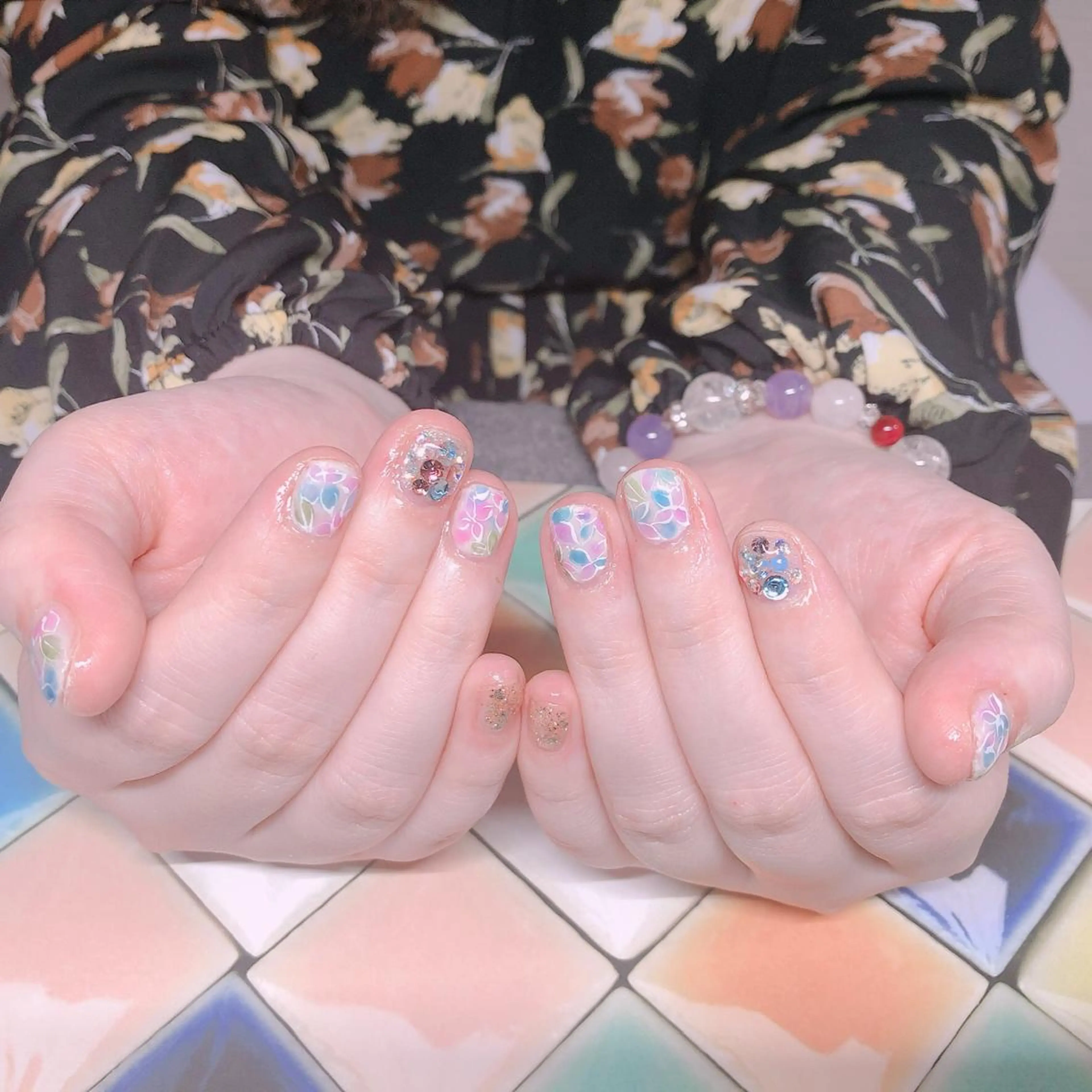 ネイル 持ち込み 奥園 良恵のネイルデザイン