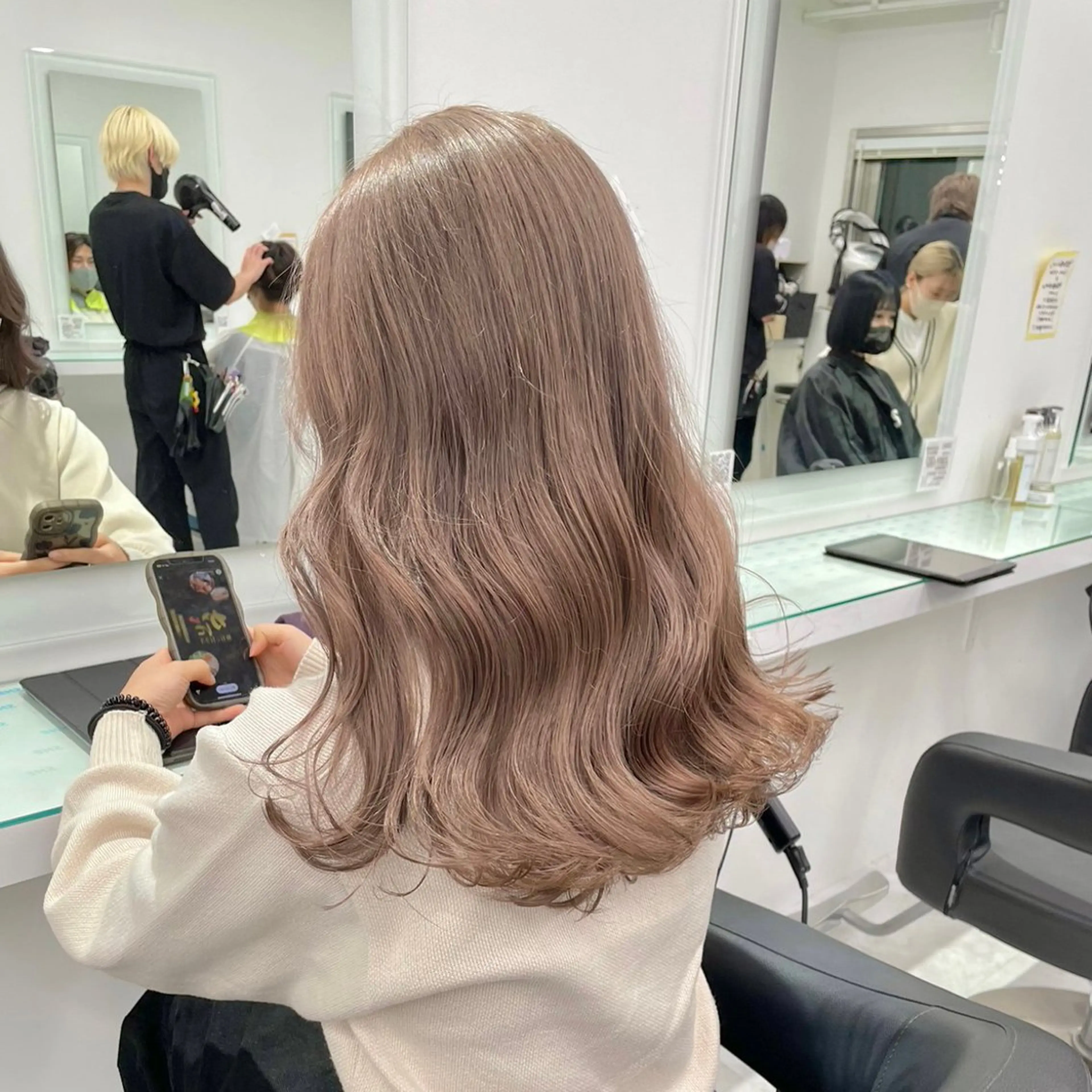 ミディアム ブラウンベージュ🤎 ブリーチなし🤎のヘアスタイル