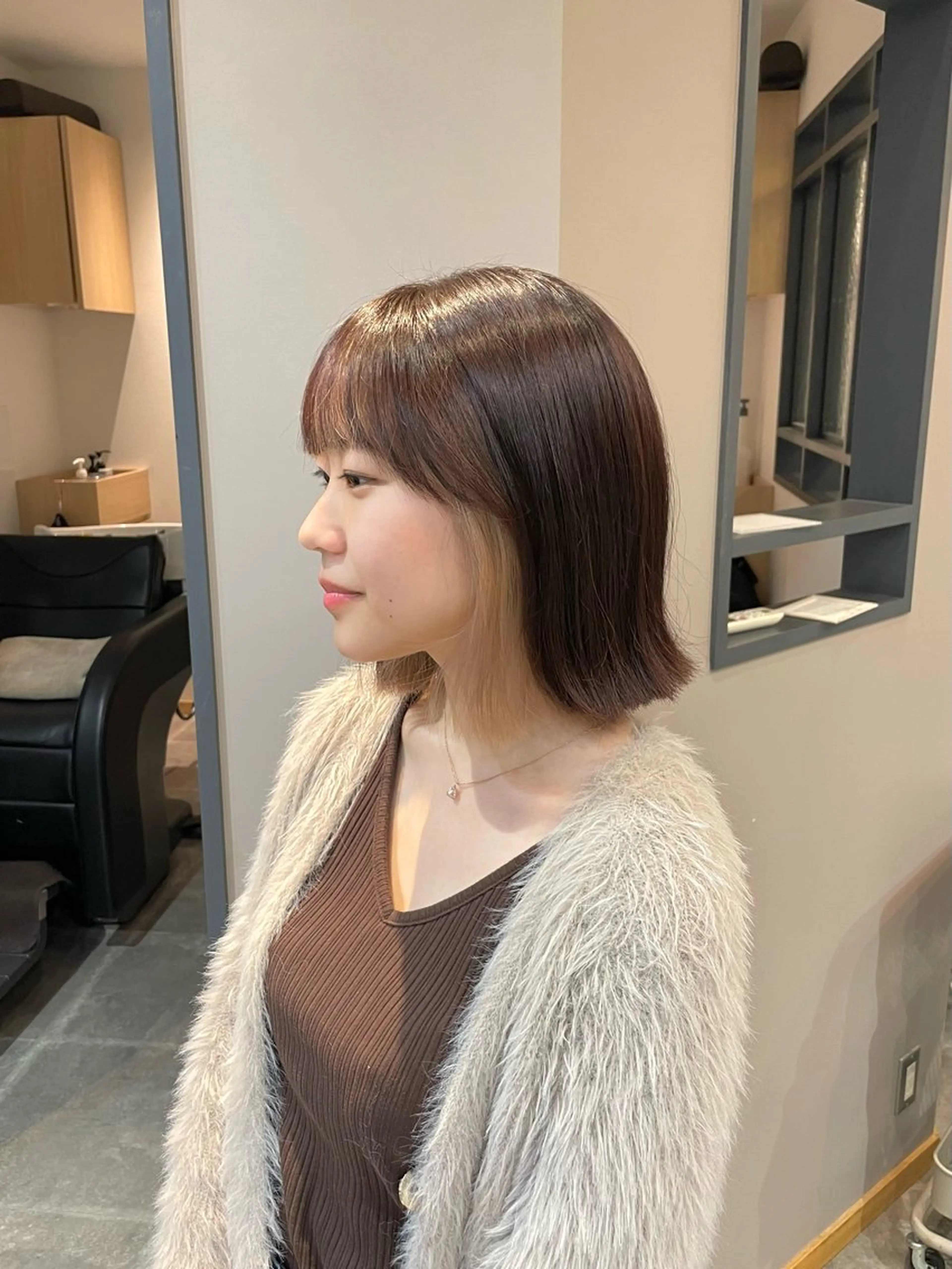 ミディアム カラー カット ヘアカラー トリートメント 西村 れいのヘアスタイル