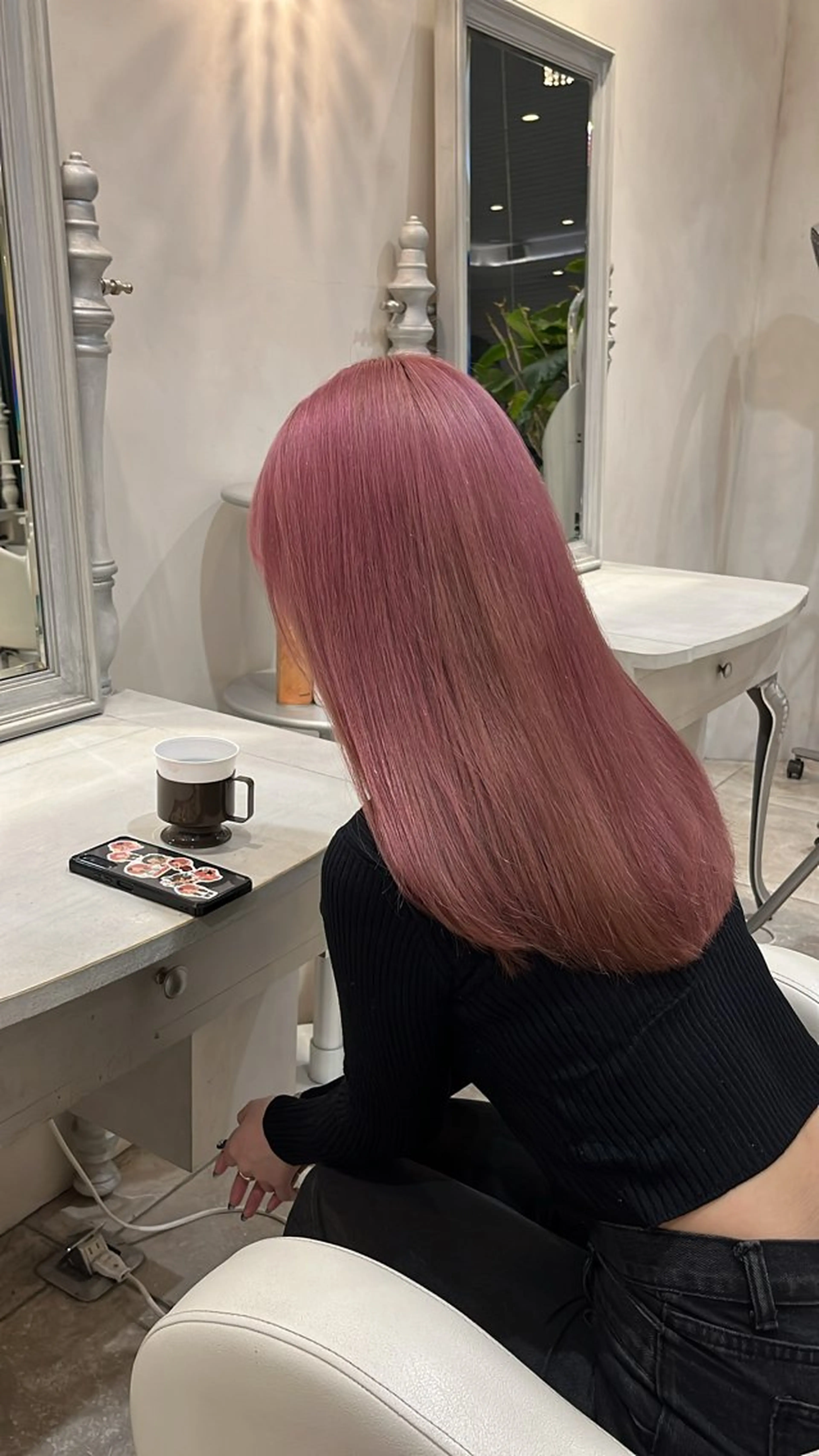 カラー ピンクカラー ヘアカラー 地毛風ストレート/ ケアカラー/セキネのヘアスタイル