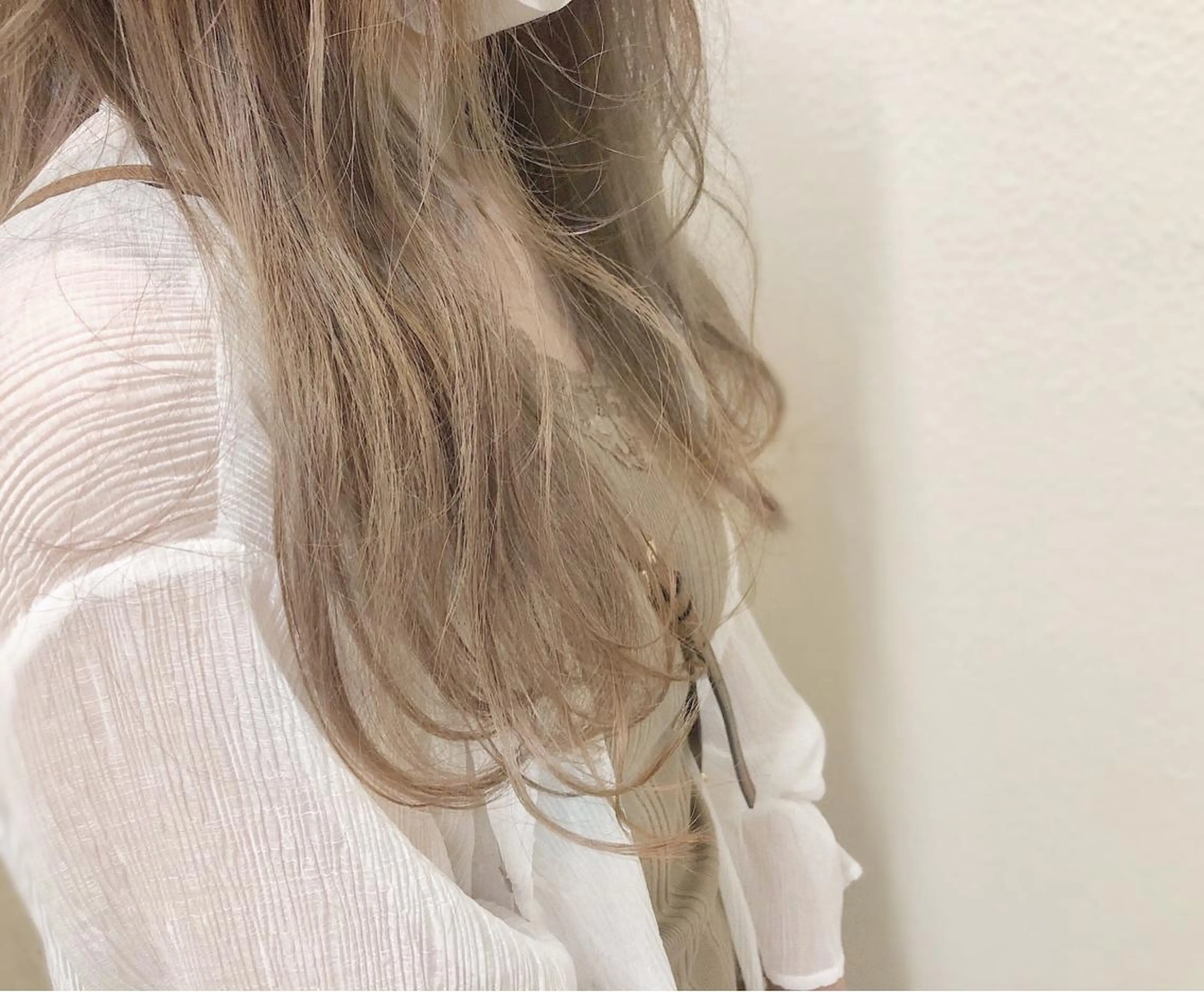 ロング カラー ベージュカラー ミルクティーベージュ ヘアカラー 🌼こやま かおり🌼のヘアスタイル