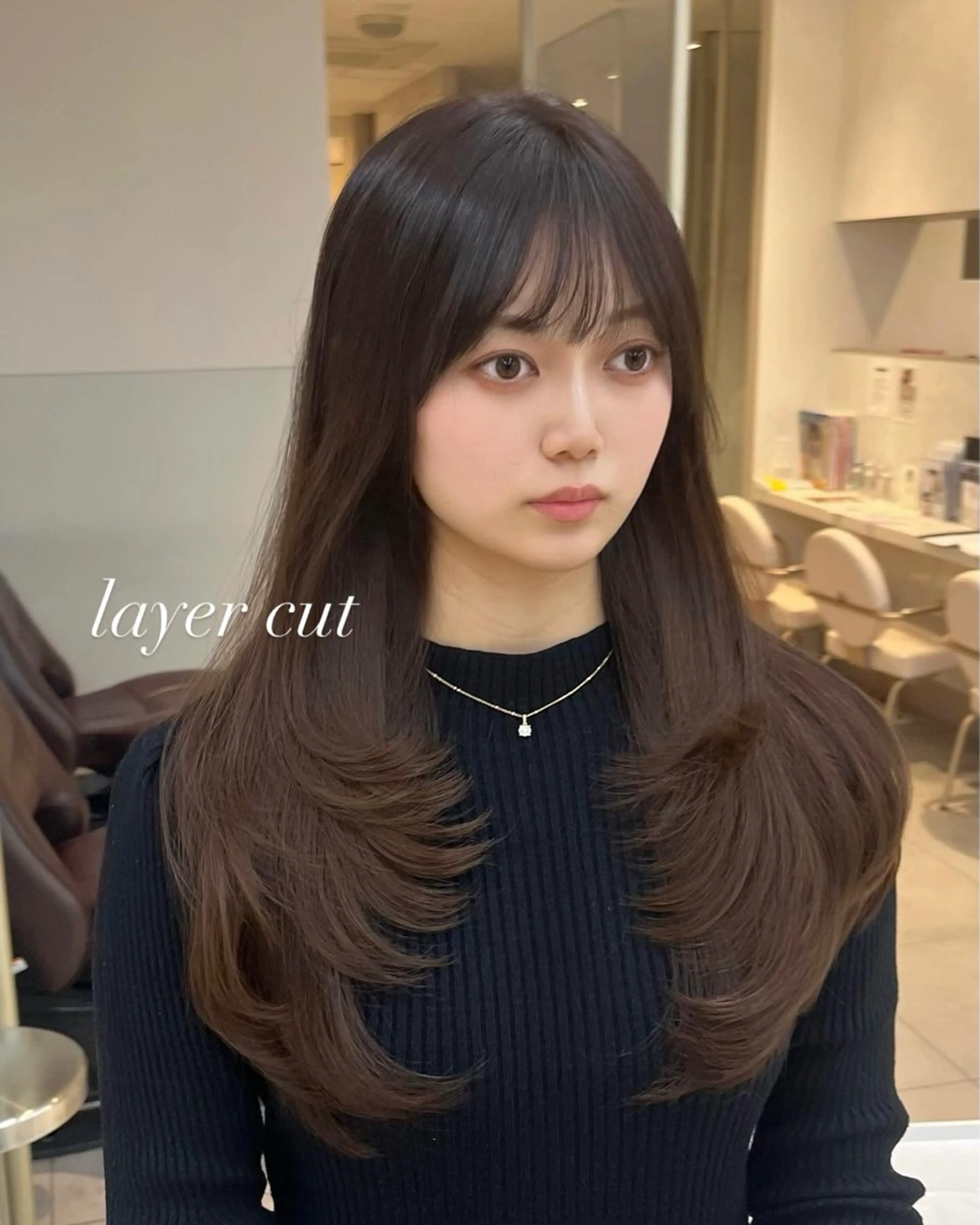 ロング 似合わせレイヤー 透明感カラーのヘアスタイル