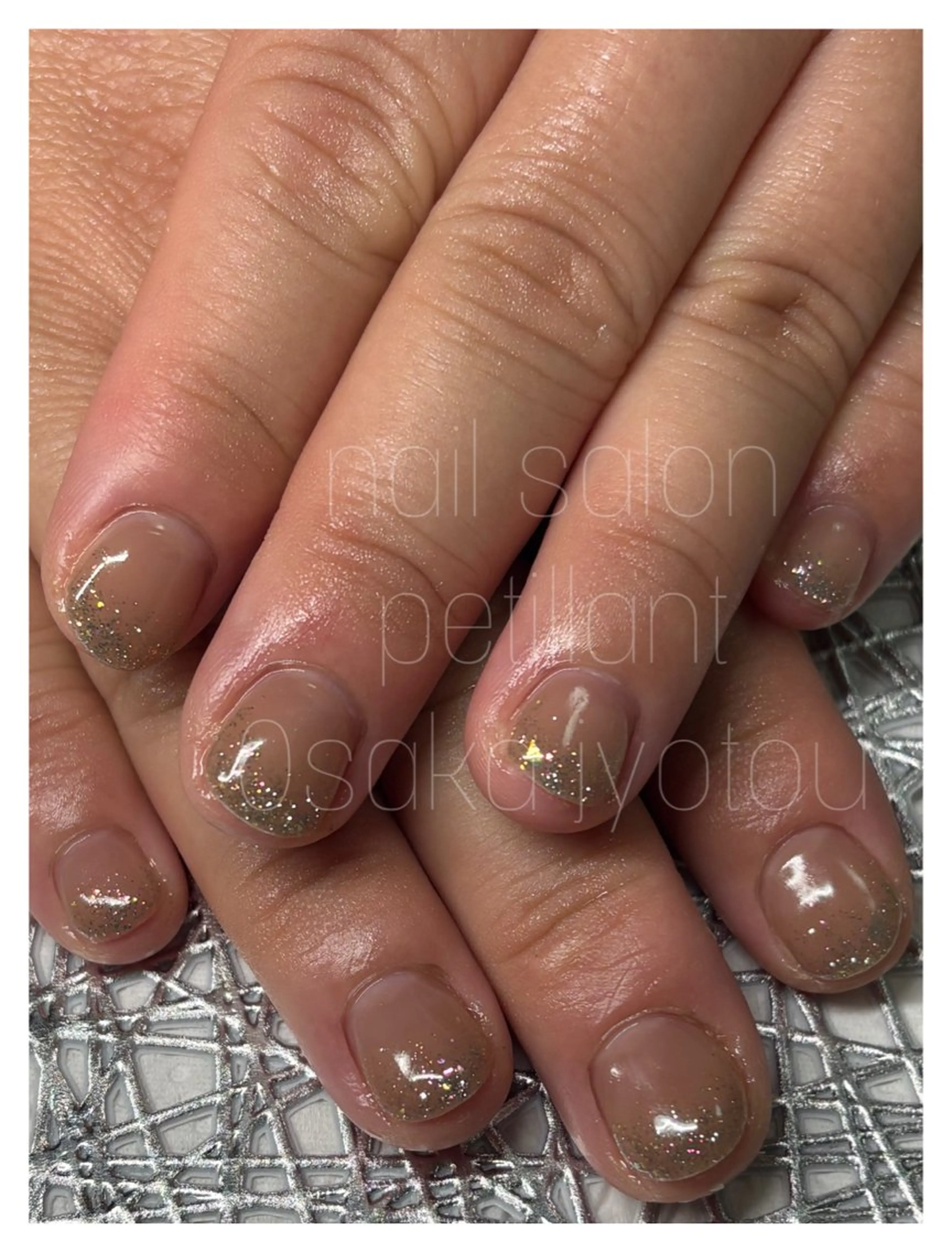 ネイル フラッシュネイル グリーン ラメ(グリッター) ハンドネイル ハンドケア petillant所属・nail salon petillantのネイルデザイン