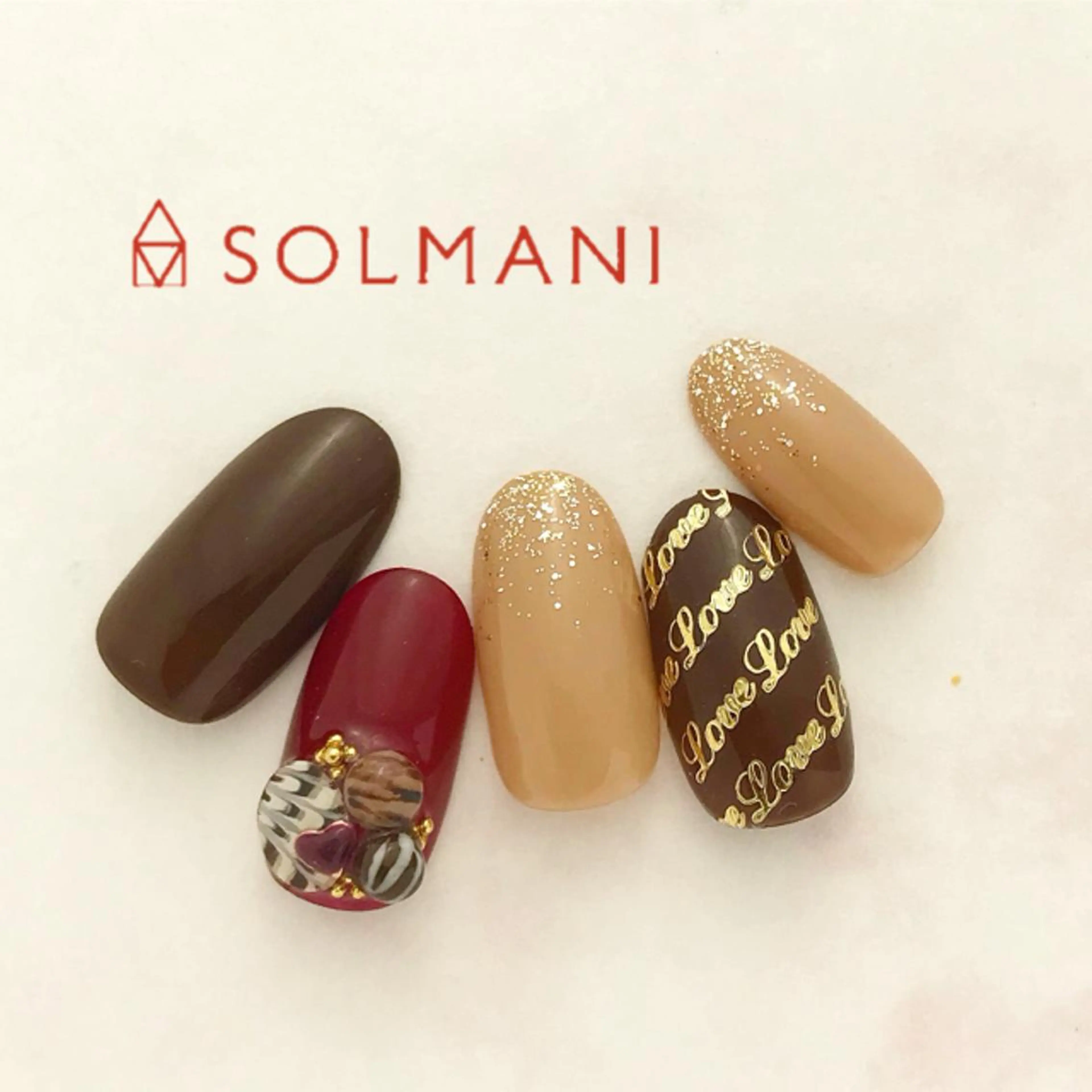 ネイル アートネイル SOLMANI 予約担当のネイルデザイン