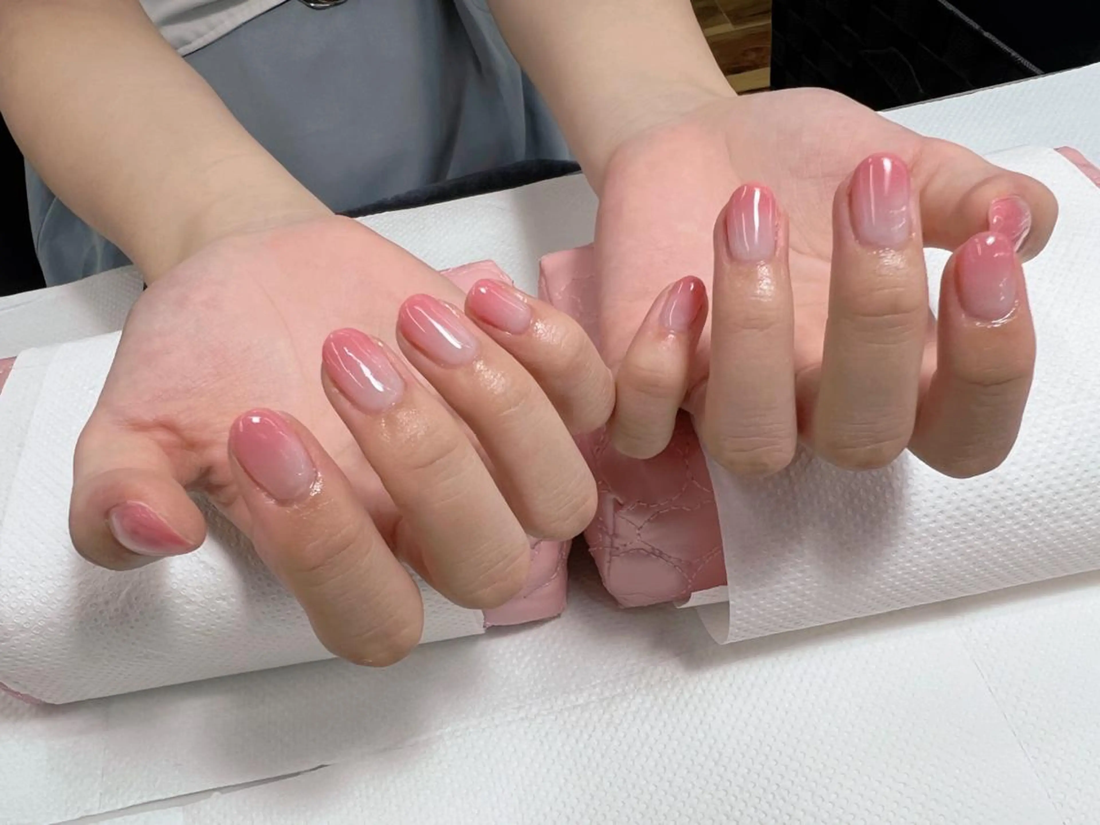 ネイル グラデーション ピンク 【MAXKELLY】 Shiotaのネイルデザイン