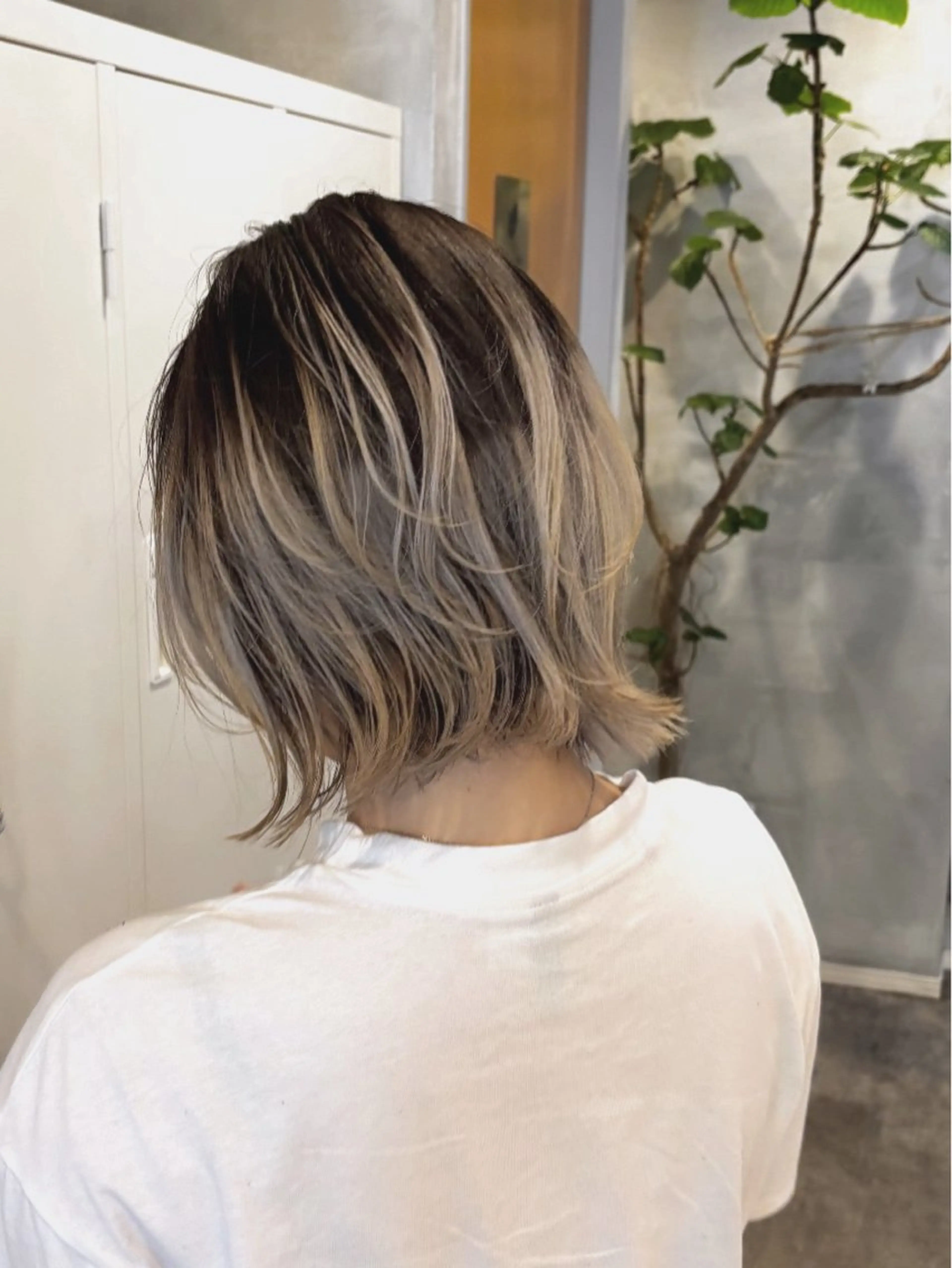 ミディアム ﾔﾏｼﾀ ﾘﾘのヘアスタイル