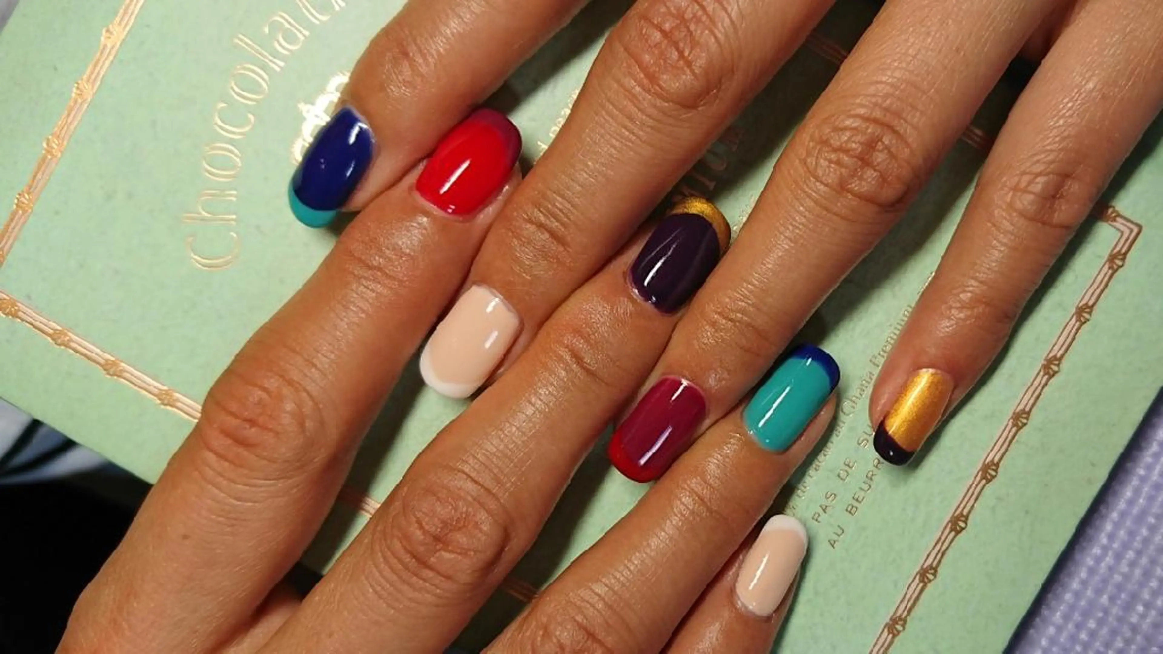 ネイル フレンチネイル 持ち込み 平野 亜季のネイルデザイン