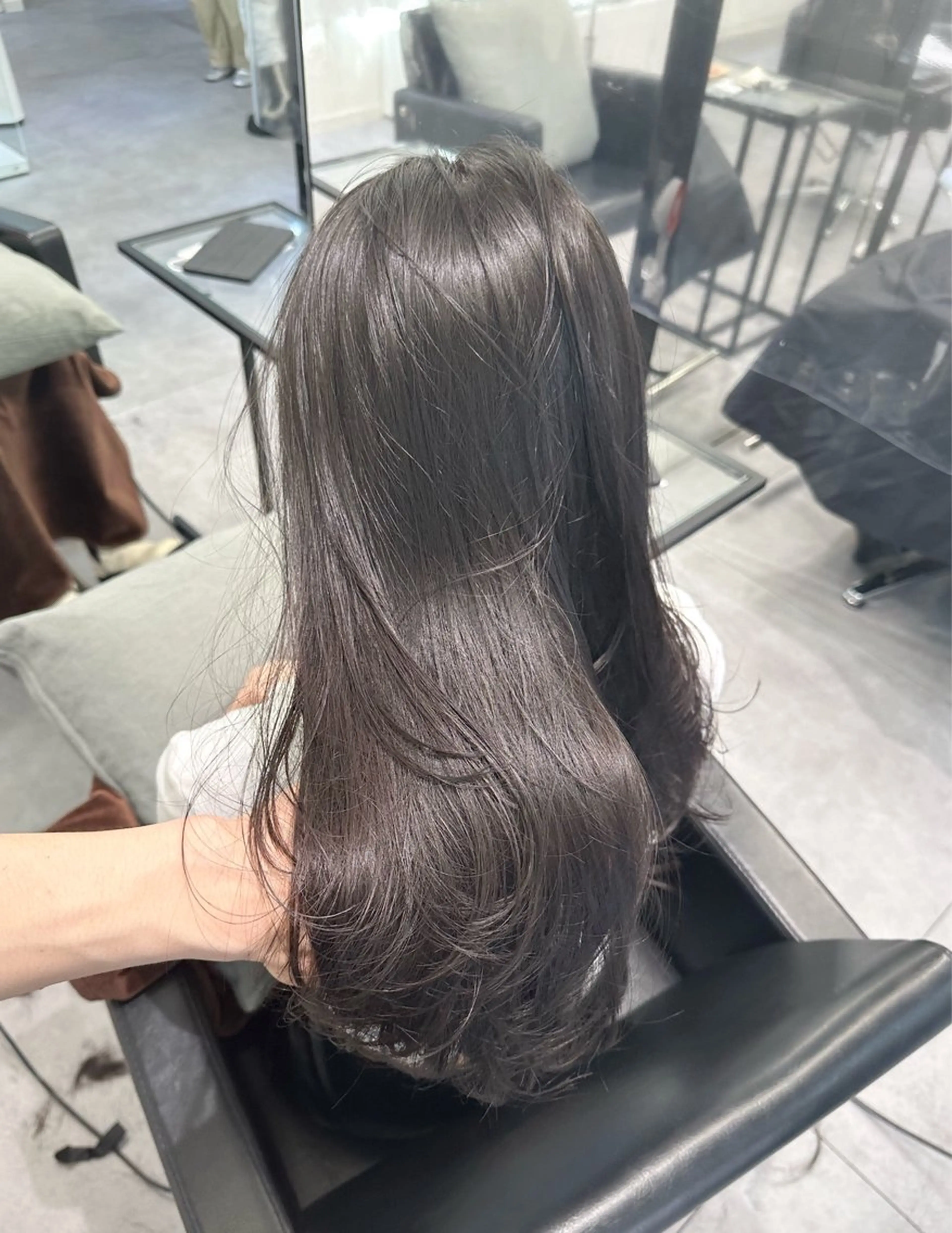 ロング カラー AHNKISM所属・似合わせカット💎 トレンドレイヤーのヘアスタイル