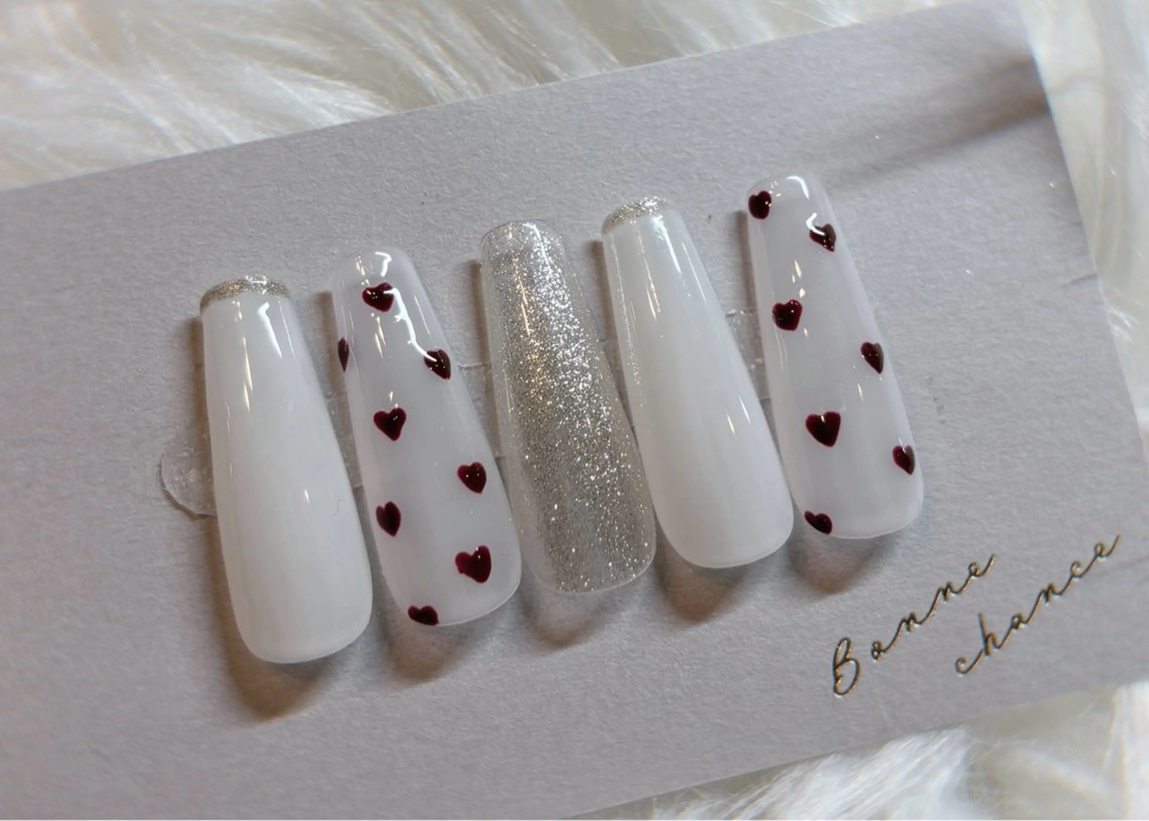 ネイル ハンドネイル le'a-レア-【ア イ×ネイル×眉】のネイルデザイン