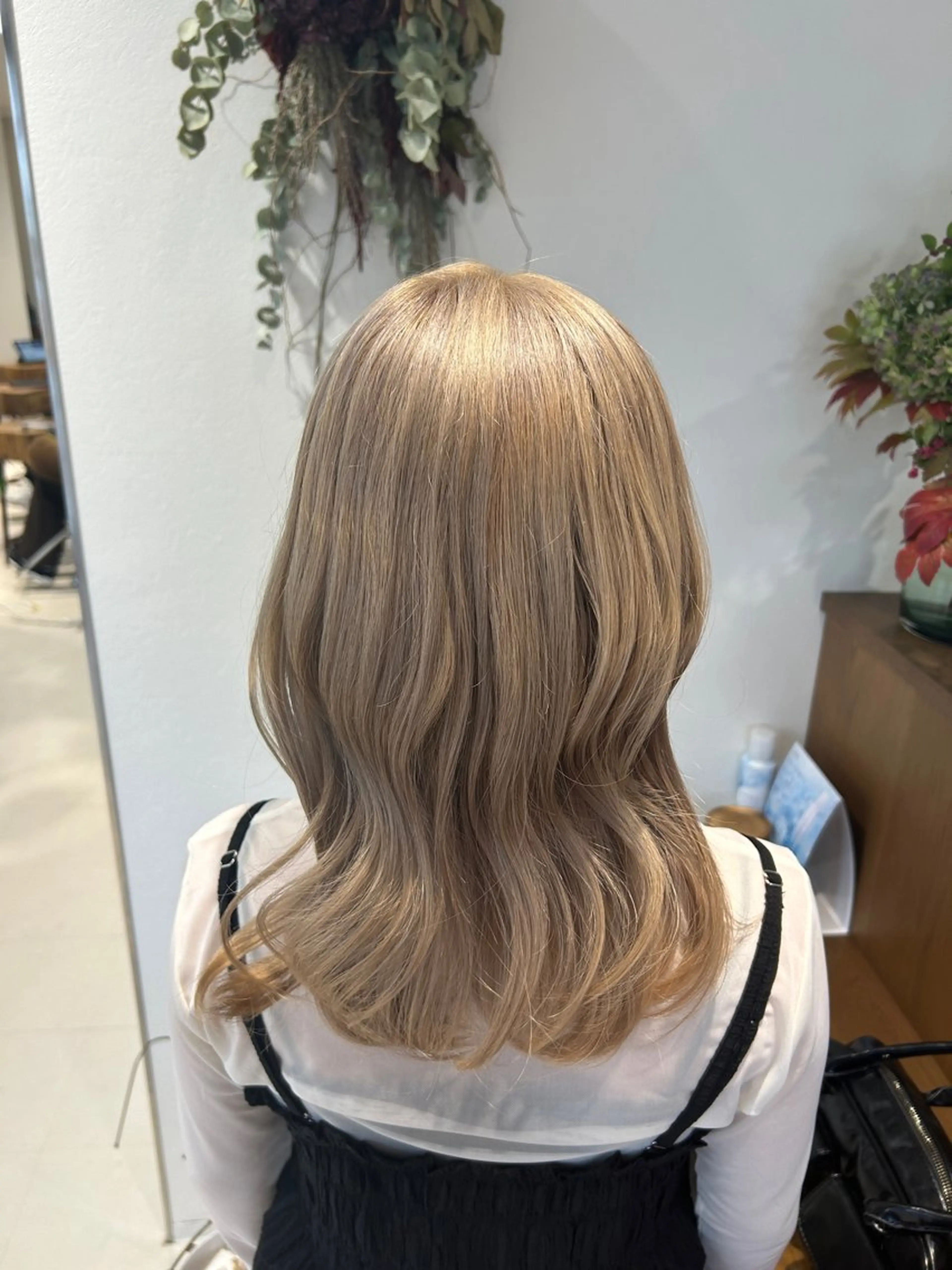 セミロング カラー カット ヘアカラー トリートメント ハイトーン/エクステ /🎀YUINA🎀のヘアスタイル