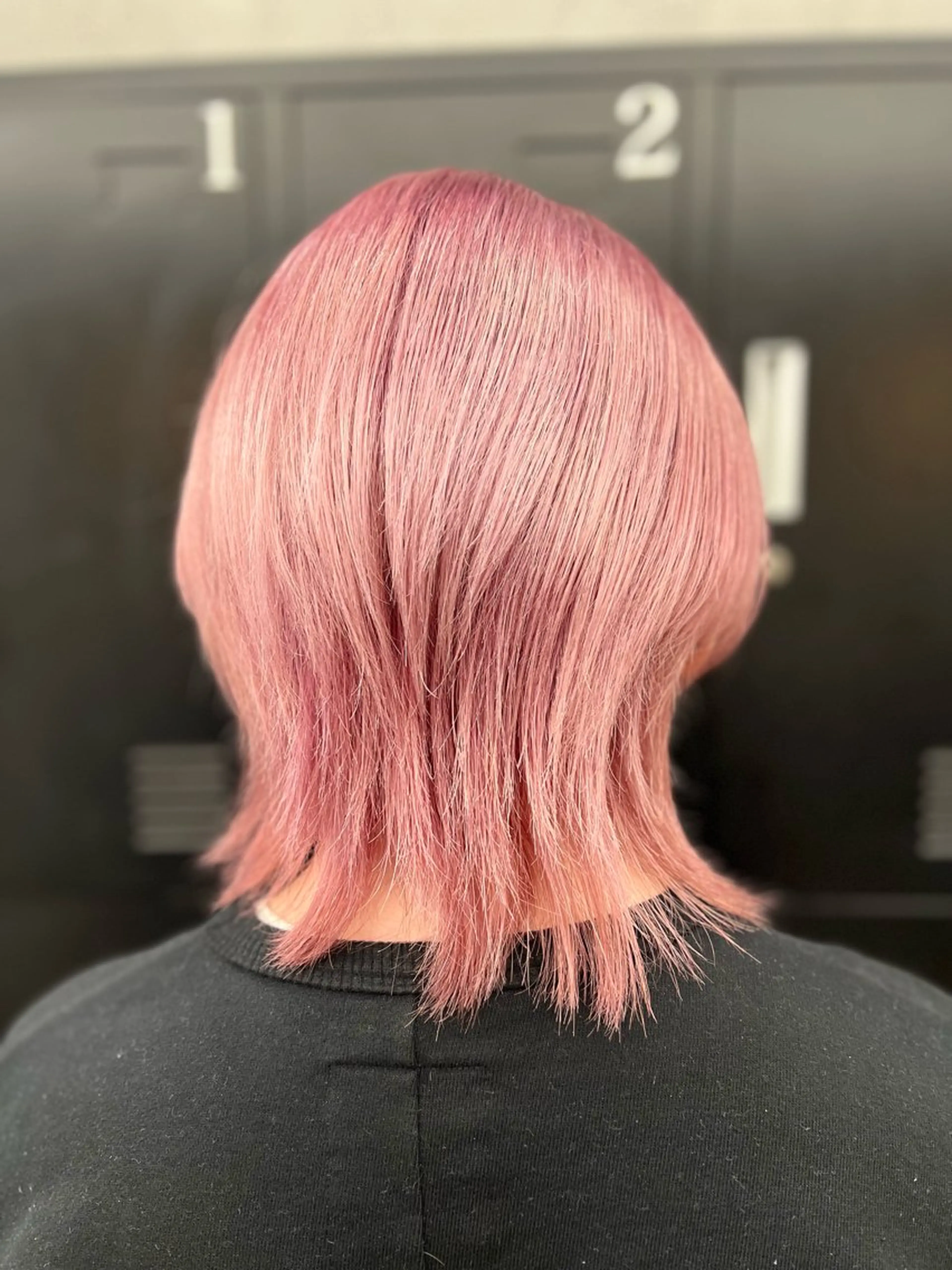 セミロング カラー ピンクカラー カット ヘアカラー ADLLA.アドラ所属・ADLLA.新宿/ 美髪/艶髪/栗原🦋のヘアスタイル