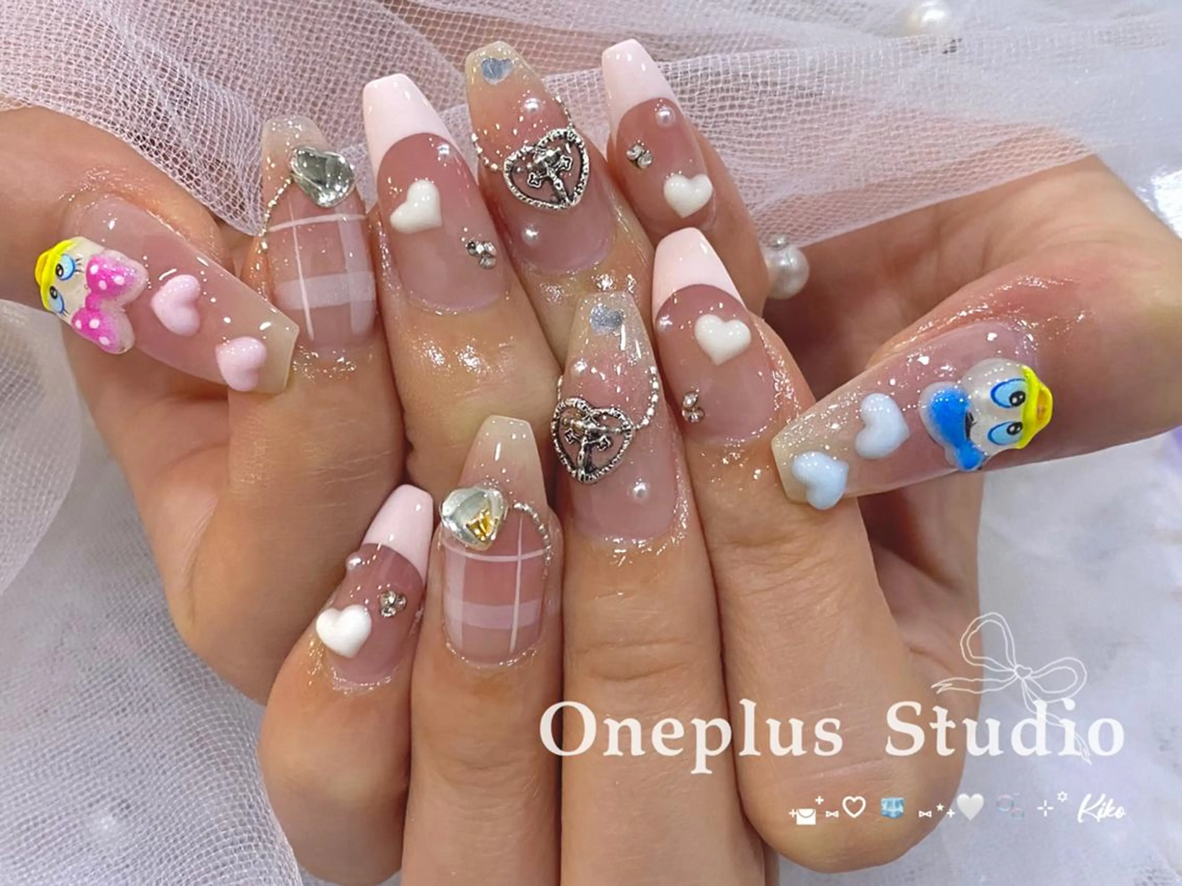 ネイル アニマル柄 ボルドー ブラウン フレンチネイル マグネットネイル haruka 🧸のネイルデザイン