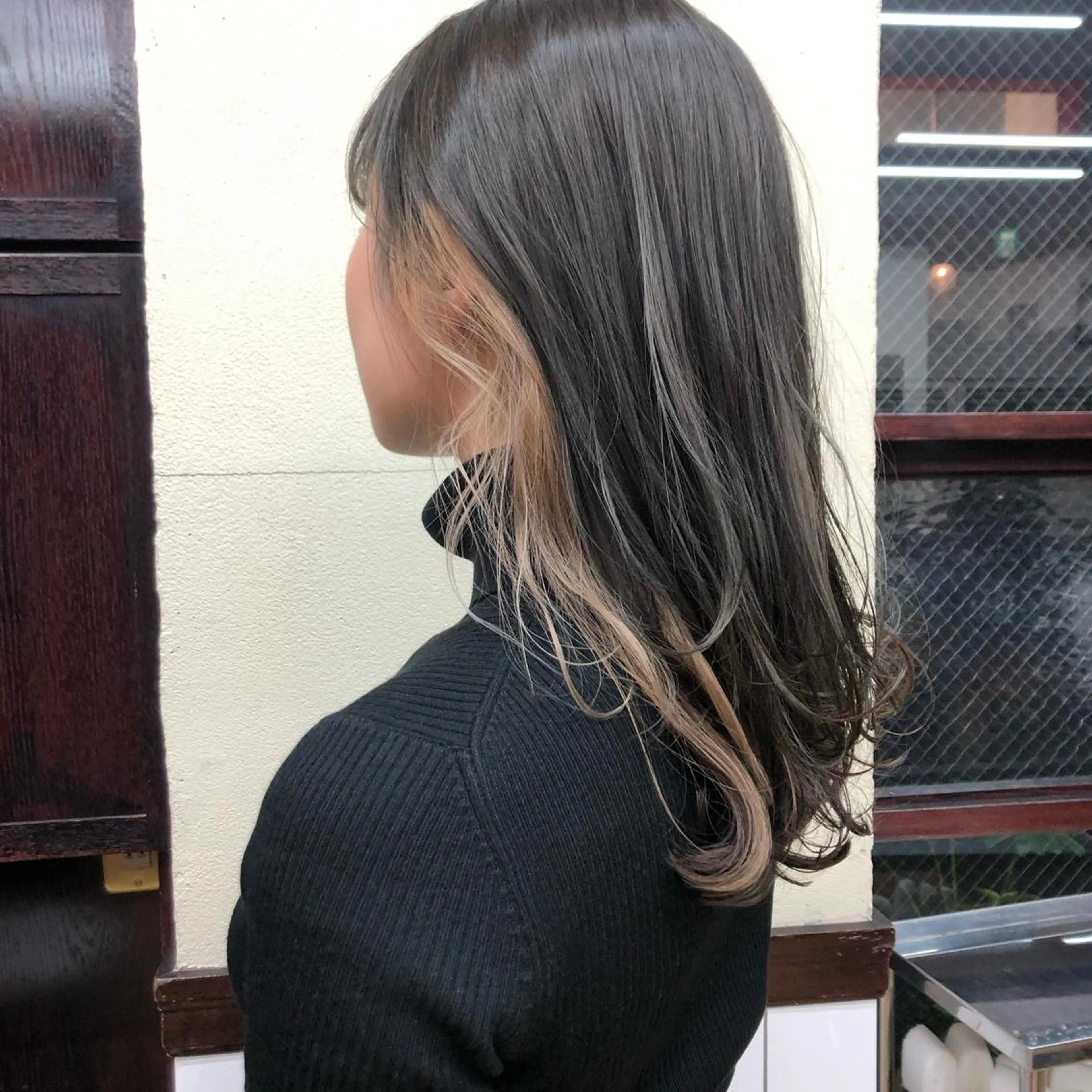 セミロング カラー インナーカラー ヘアカラー イシカワ エリナのヘアスタイル