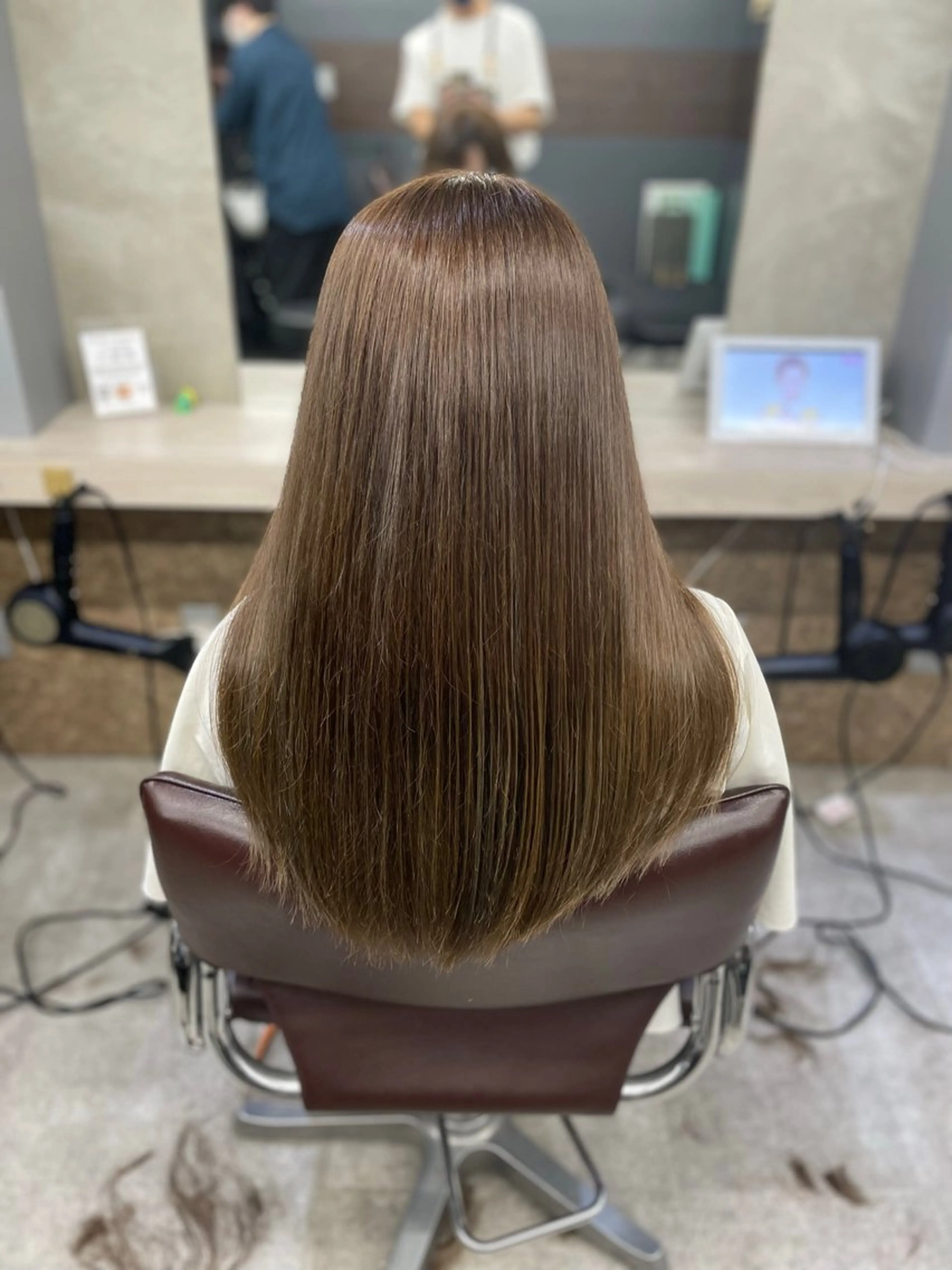 ロング 顔周りカット 髪質改善 韓国風ヘア レイヤーカット 縮毛矯正 ヘアカラー トリートメント 🌟髪質改善ケアカラ ー美髪縮毛矯正y🌟のヘアスタイル