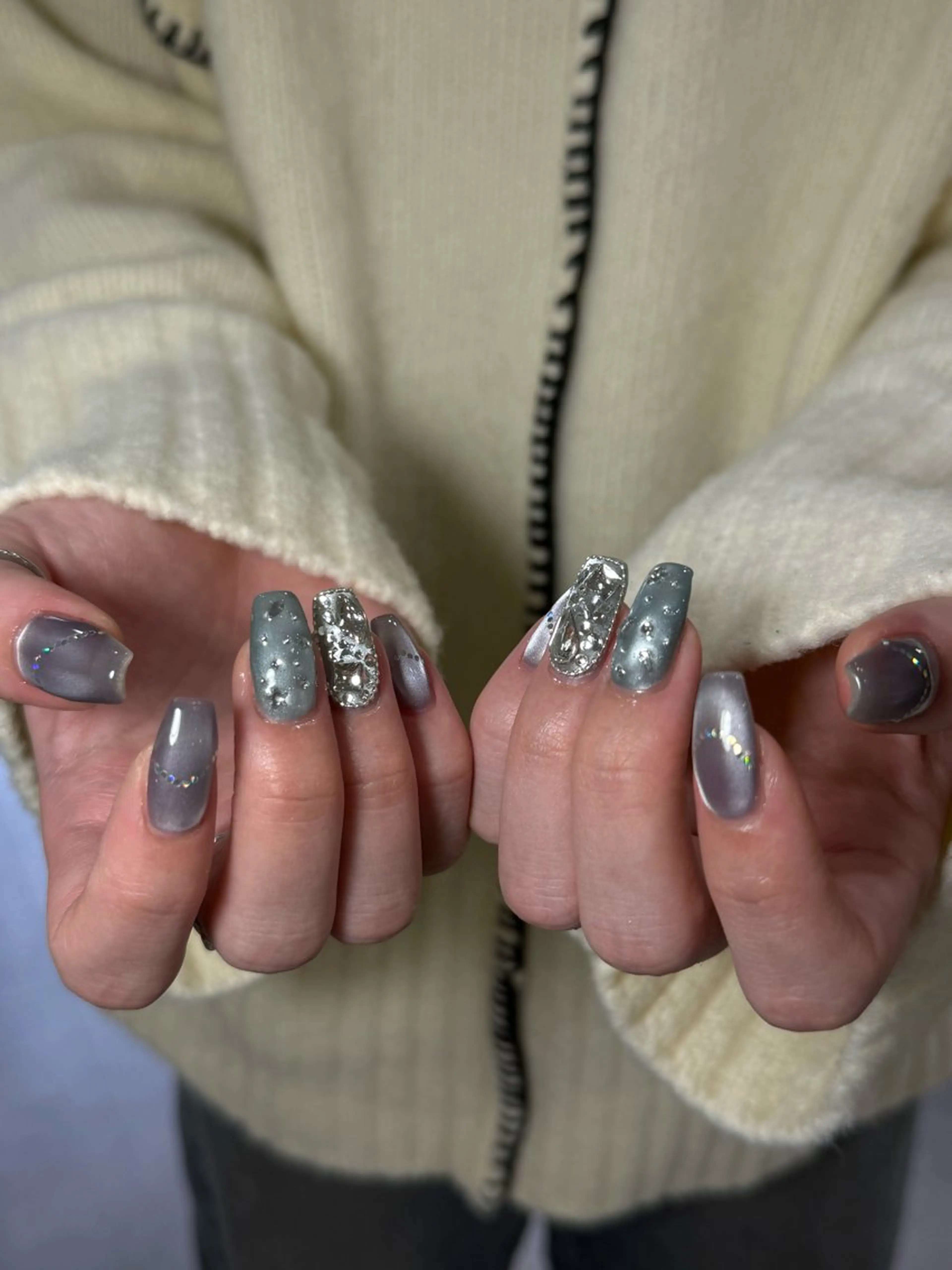 ネイル neouv所属・NEOUV_ mikuのネイルデザイン