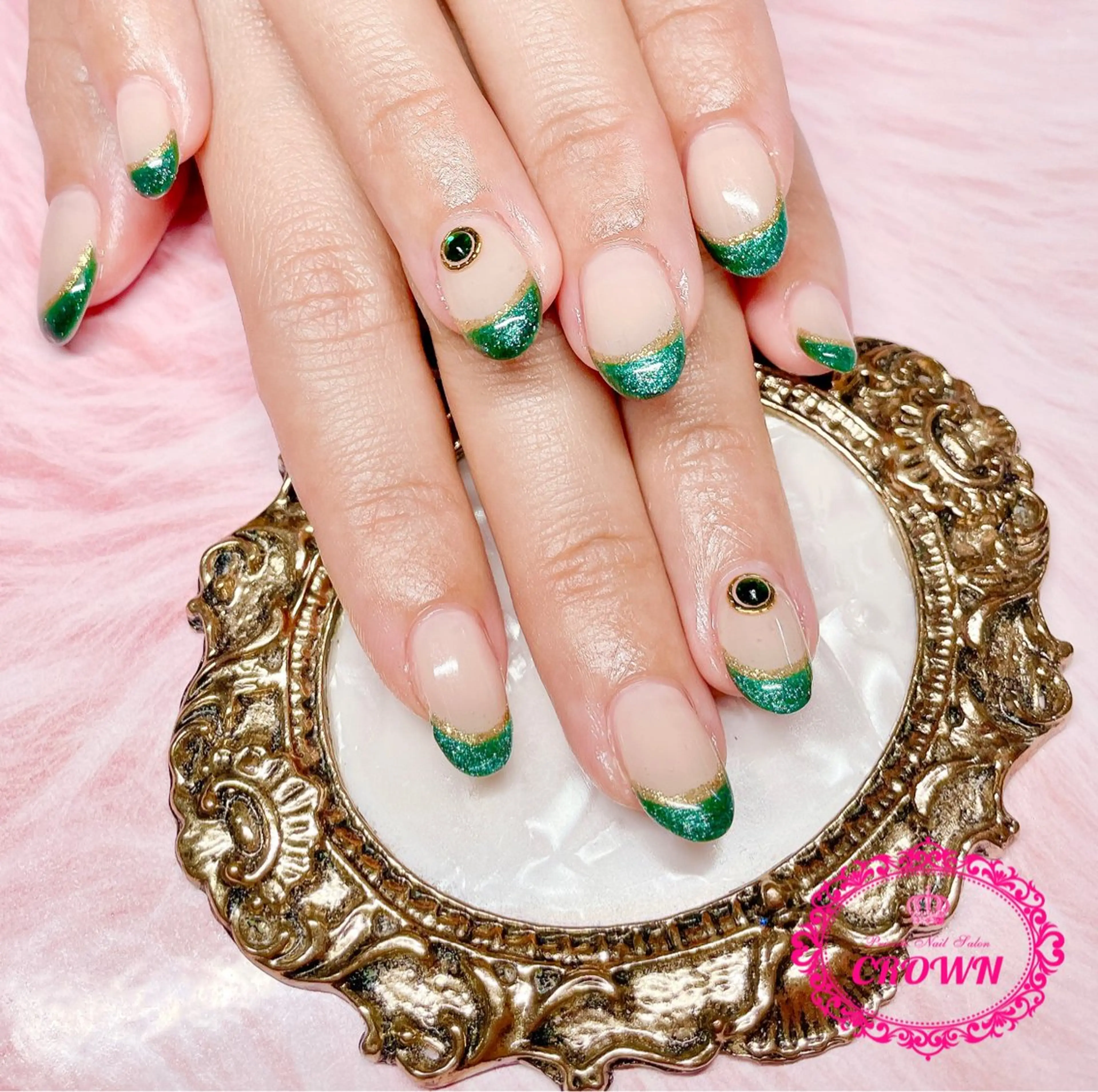 ネイル CROWN プライベートサロンのネイルデザイン