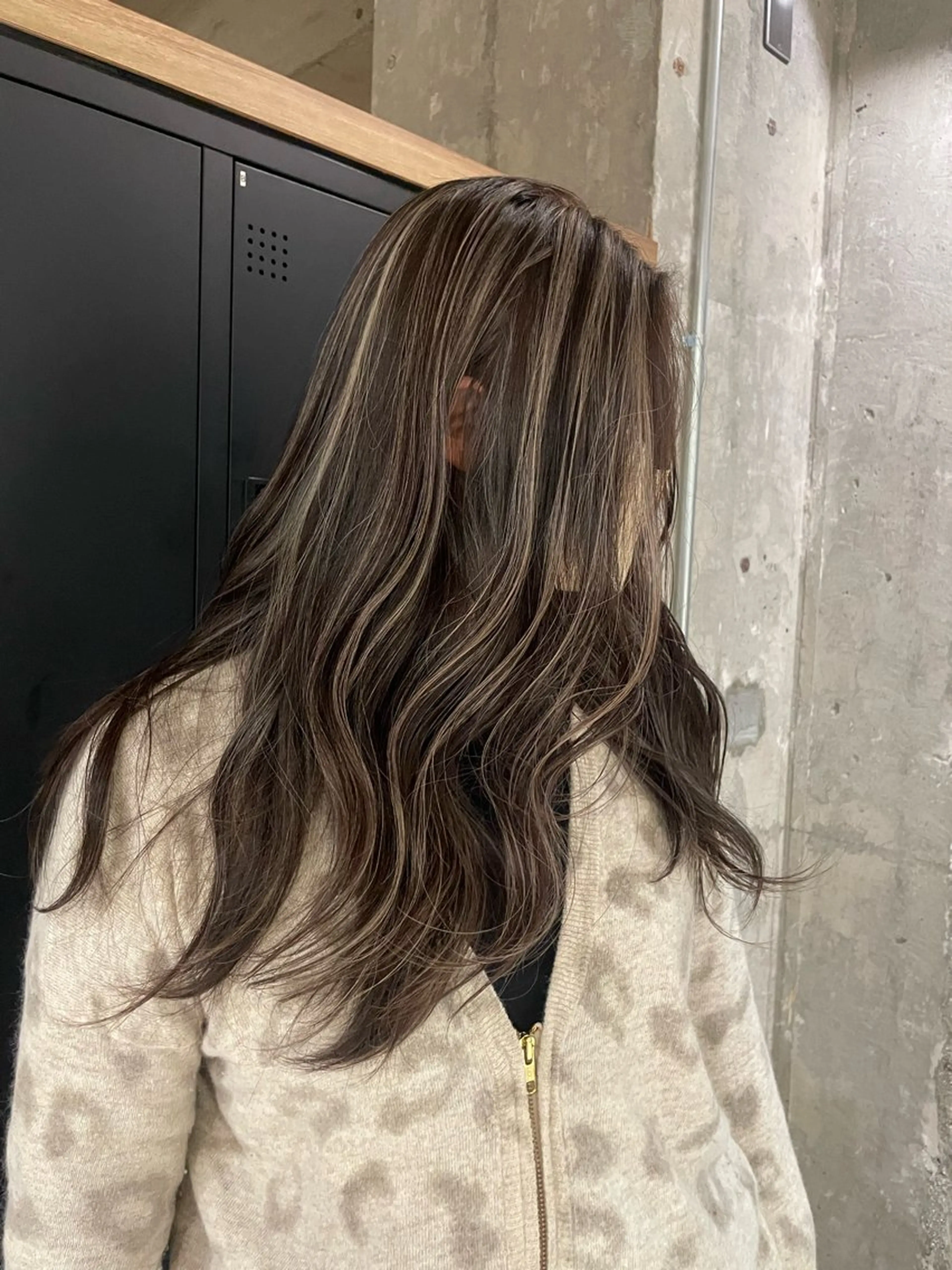 ロング ヘアカラー 🌊ハイライト Rizu🌊のヘアスタイル