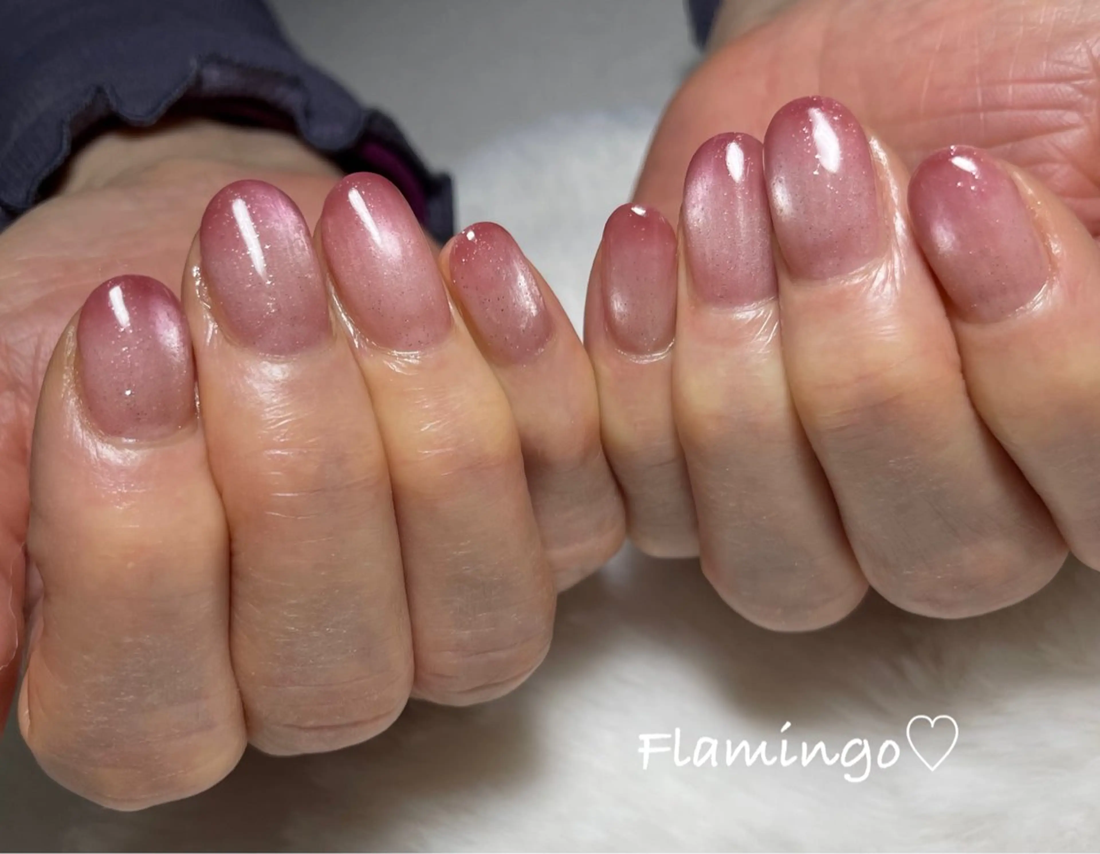 ネイル グラデーション マグネットネイル オフィスネイル ピンク シンプルネイル ハンドネイル 40代からの爪肌を 労る♡きちんとネイルのネイルデザイン