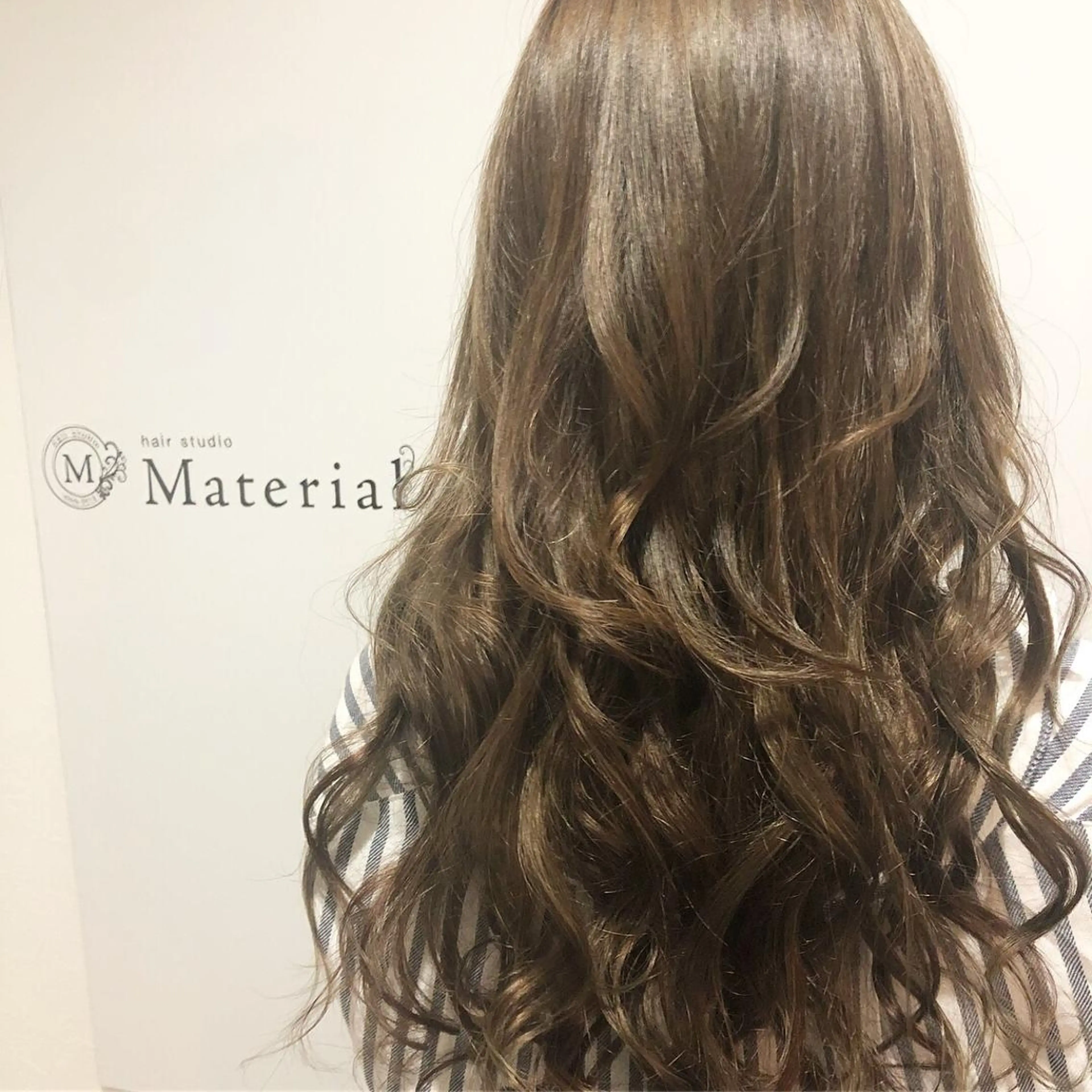 ロング プルエクステ エクステ ロング ヘアカラー エクステ Wakita Masakiのヘアスタイル