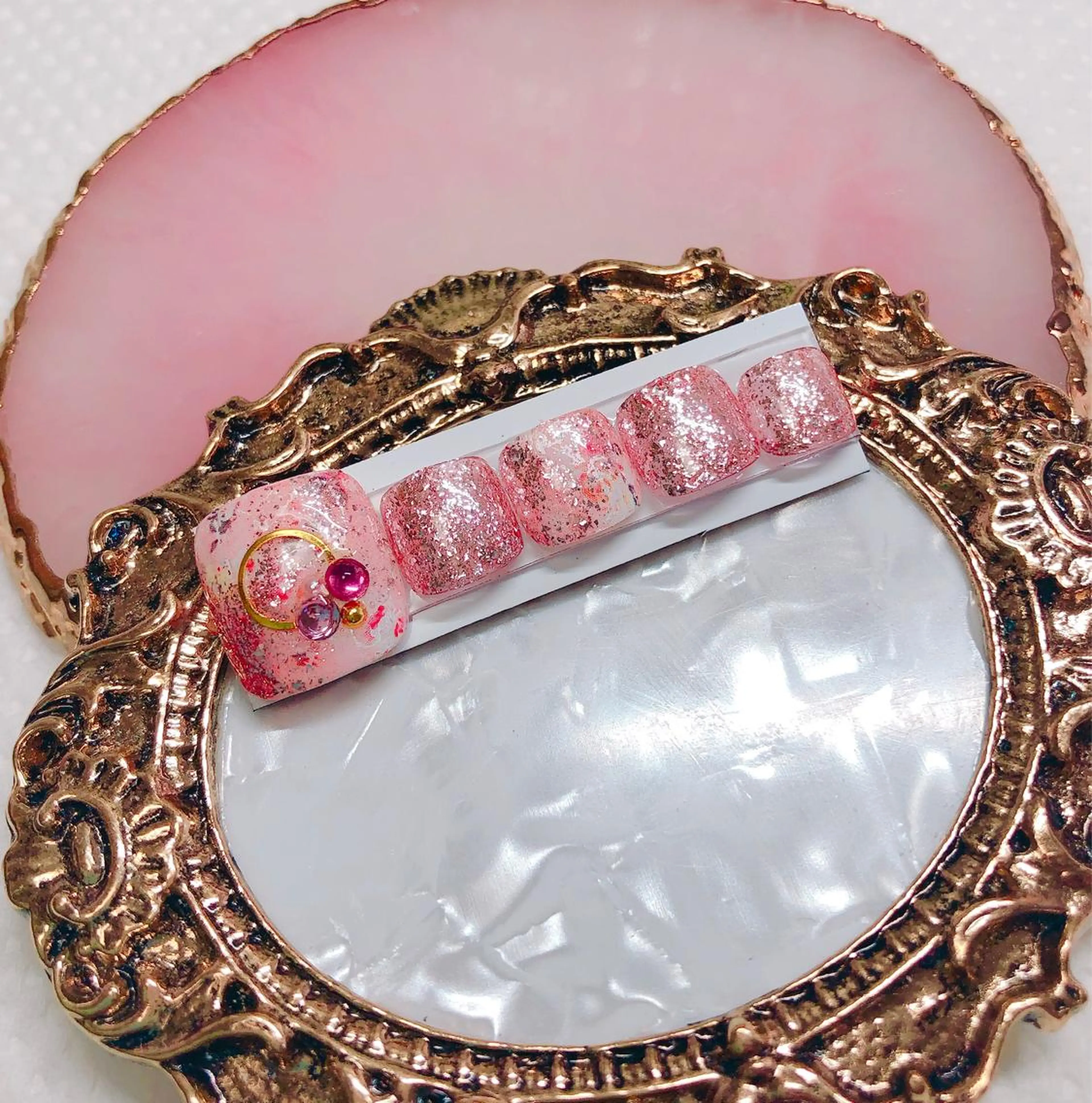 ネイル フットネイル フットネイル CROWN プライベートサロンのネイルデザイン