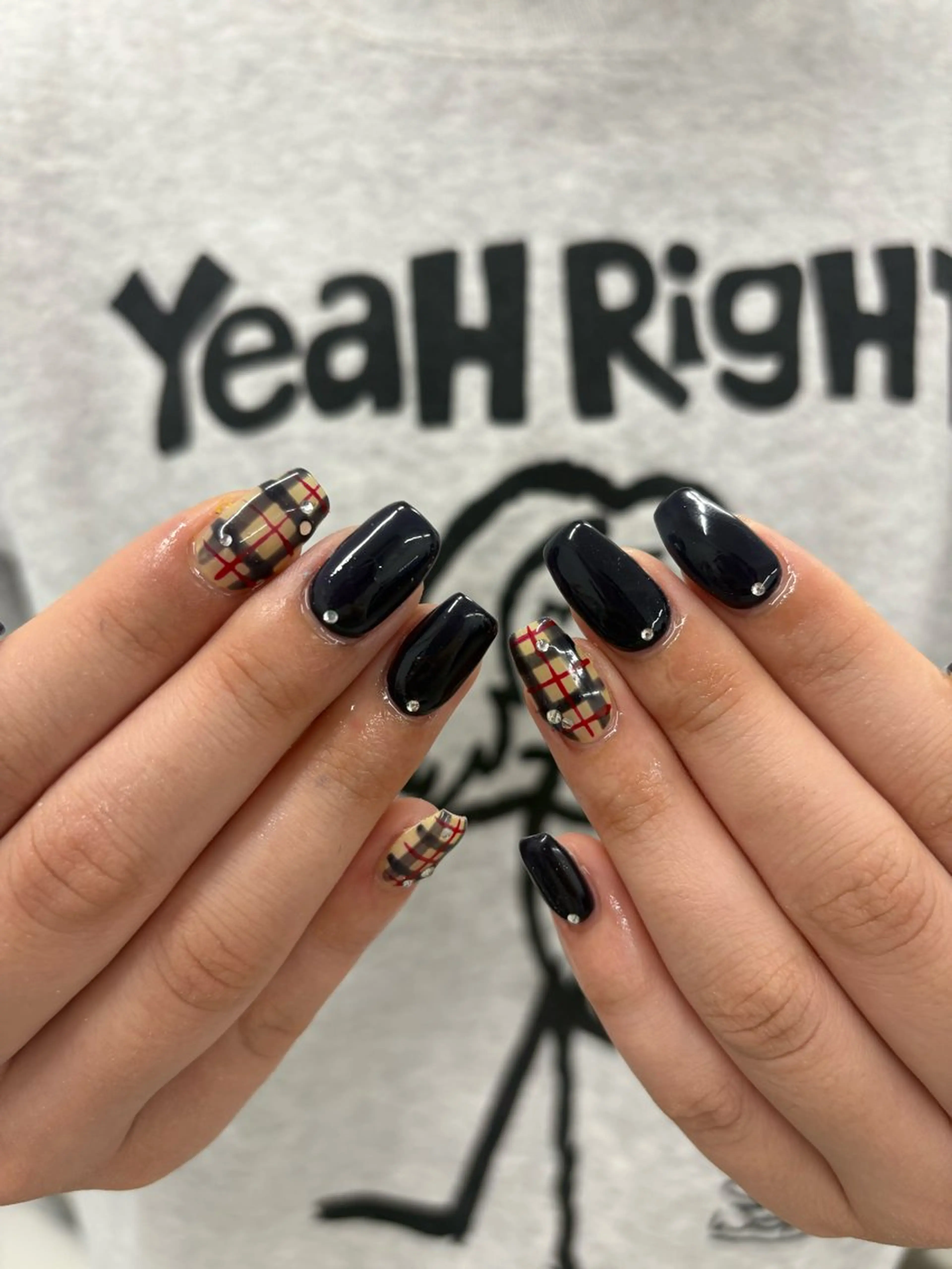 ネイル ハンドネイル yuria 🎀海外ネイル🌺のネイルデザイン