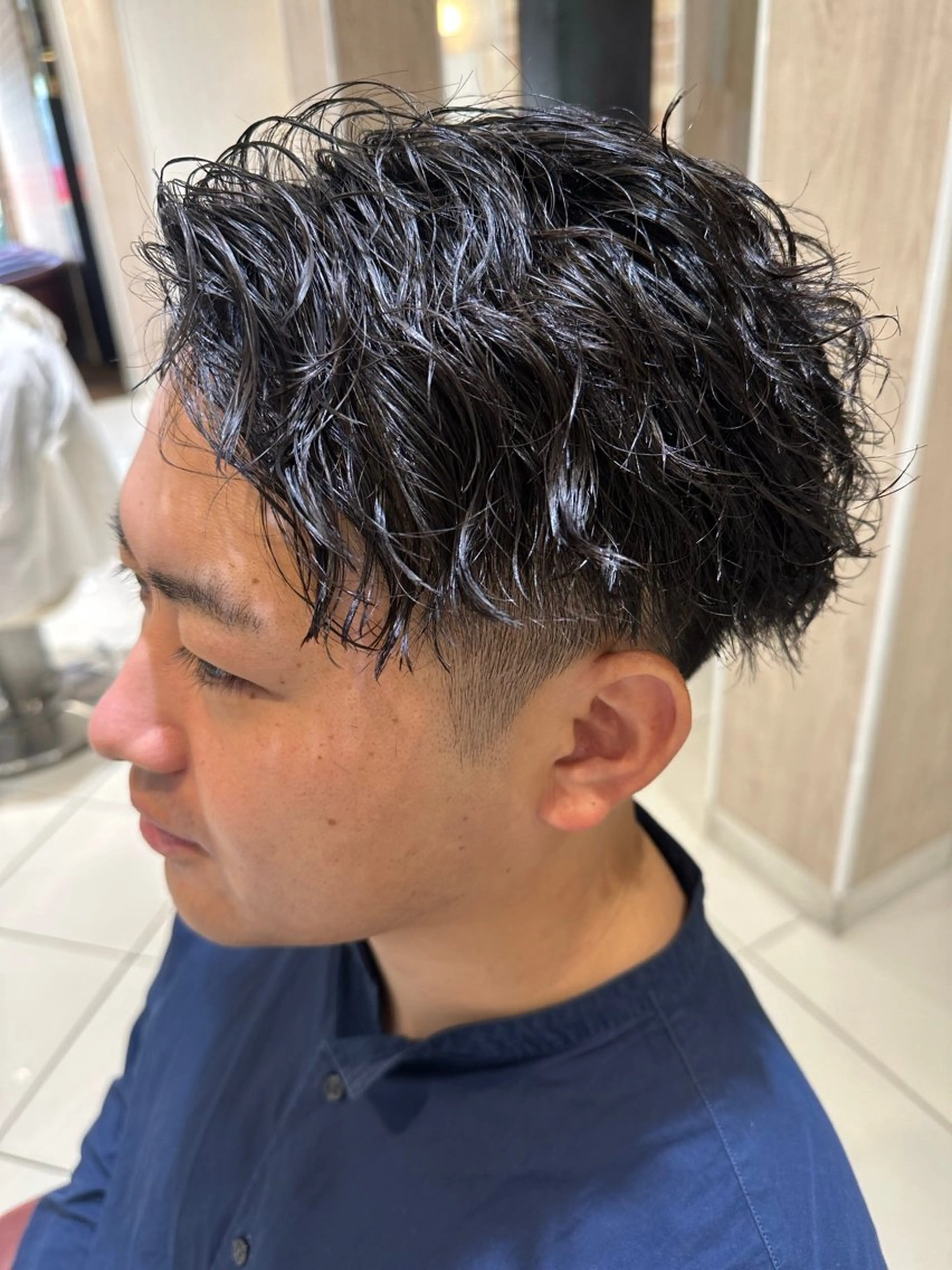 ショート パーマ メンズ メンズパーマ ツイストスパイラルパーマ 波巻きパーマ スパイラルパーマ 💈メンズ特化 美容師サキ💈のヘアスタイル