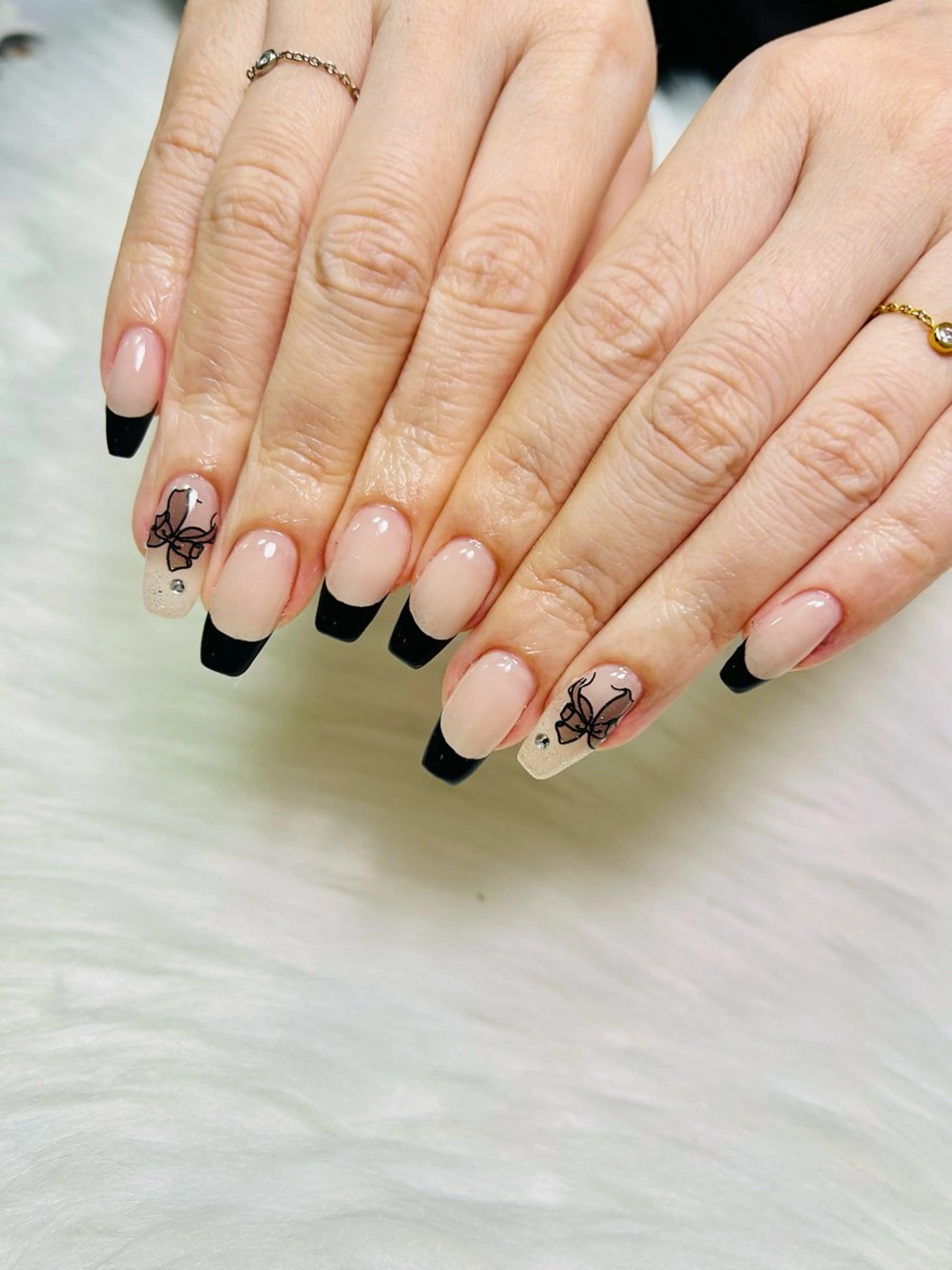 ネイル フレンチネイル EmaNail天満橋店所属・EmaNail Risaのネイルデザイン