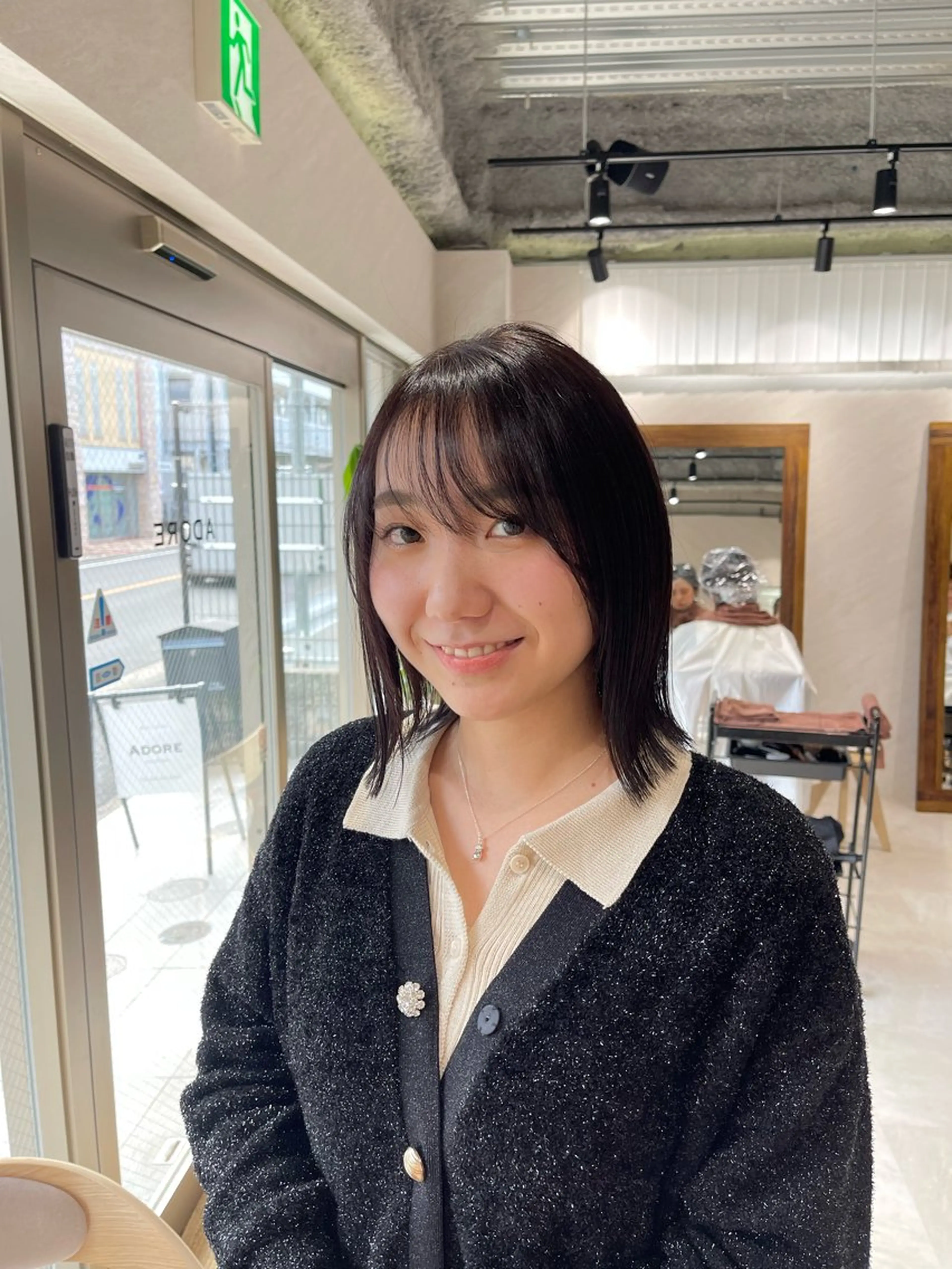 ミディアム カラー 外ハネヘア カット ヘアカラー トリートメント 🩵ボブ/レイヤー /髪質改善🩵のヘアスタイル