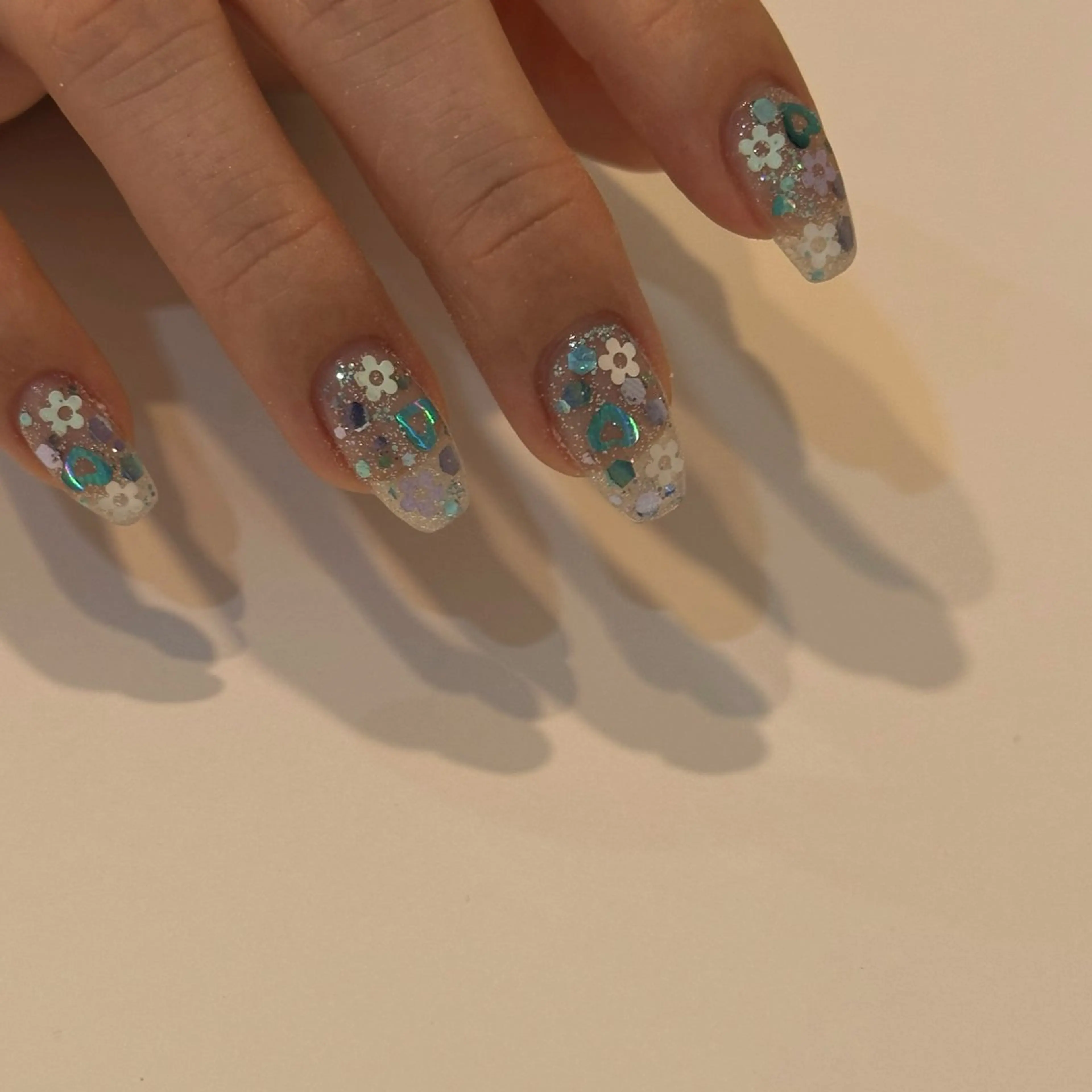 ネイル ジェルネイル ミラーネイル 持ち込み ニュアンスネイル パラジェル ハンドネイル Kotoha （ことは）のネイルデザイン