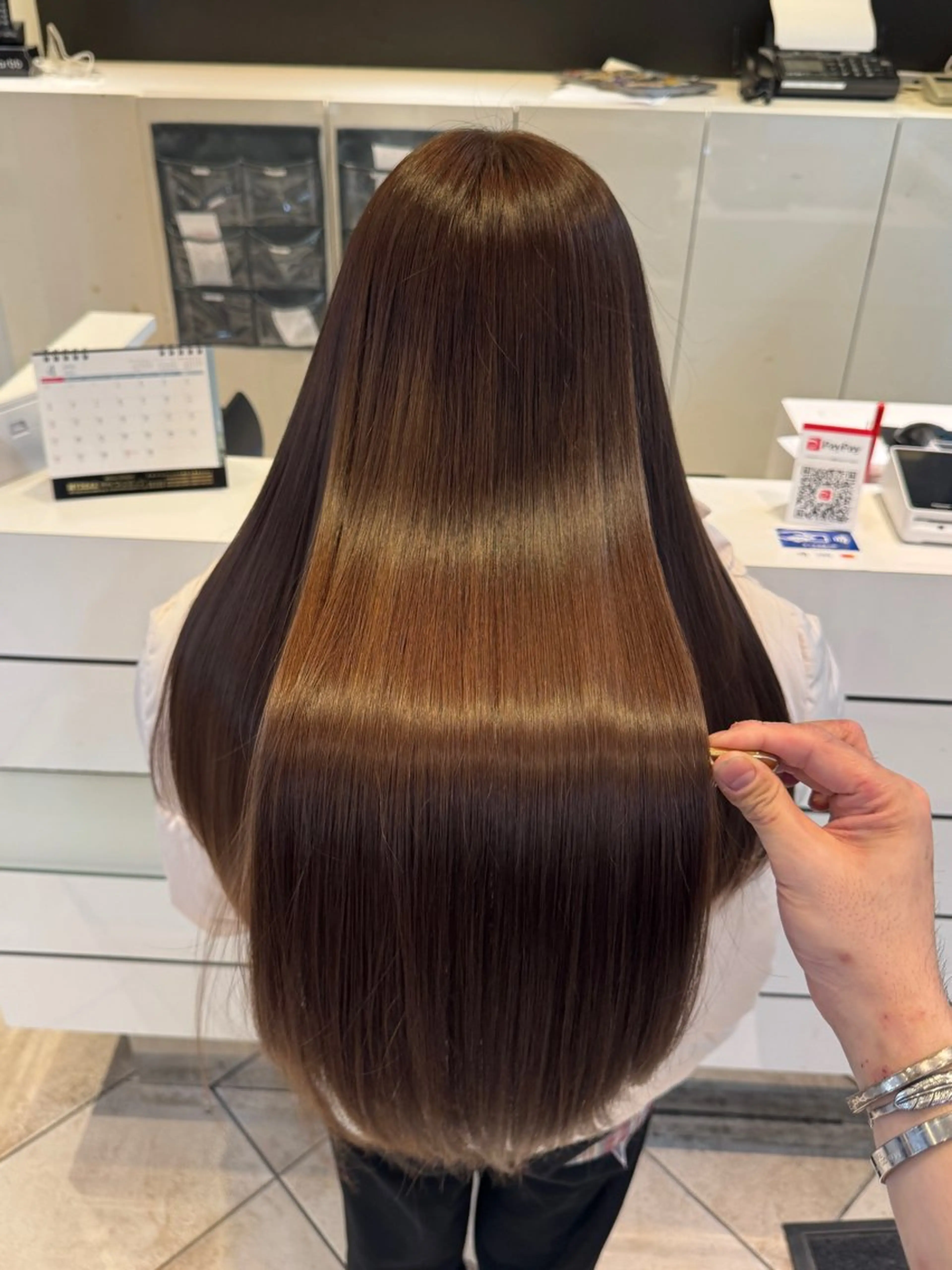 カラー カット ヘアカラー パーマ 縮毛矯正 トリートメント ヘッドスパ 艶髪レイヤーの王 また復活の大澤竜馬のヘアスタイル