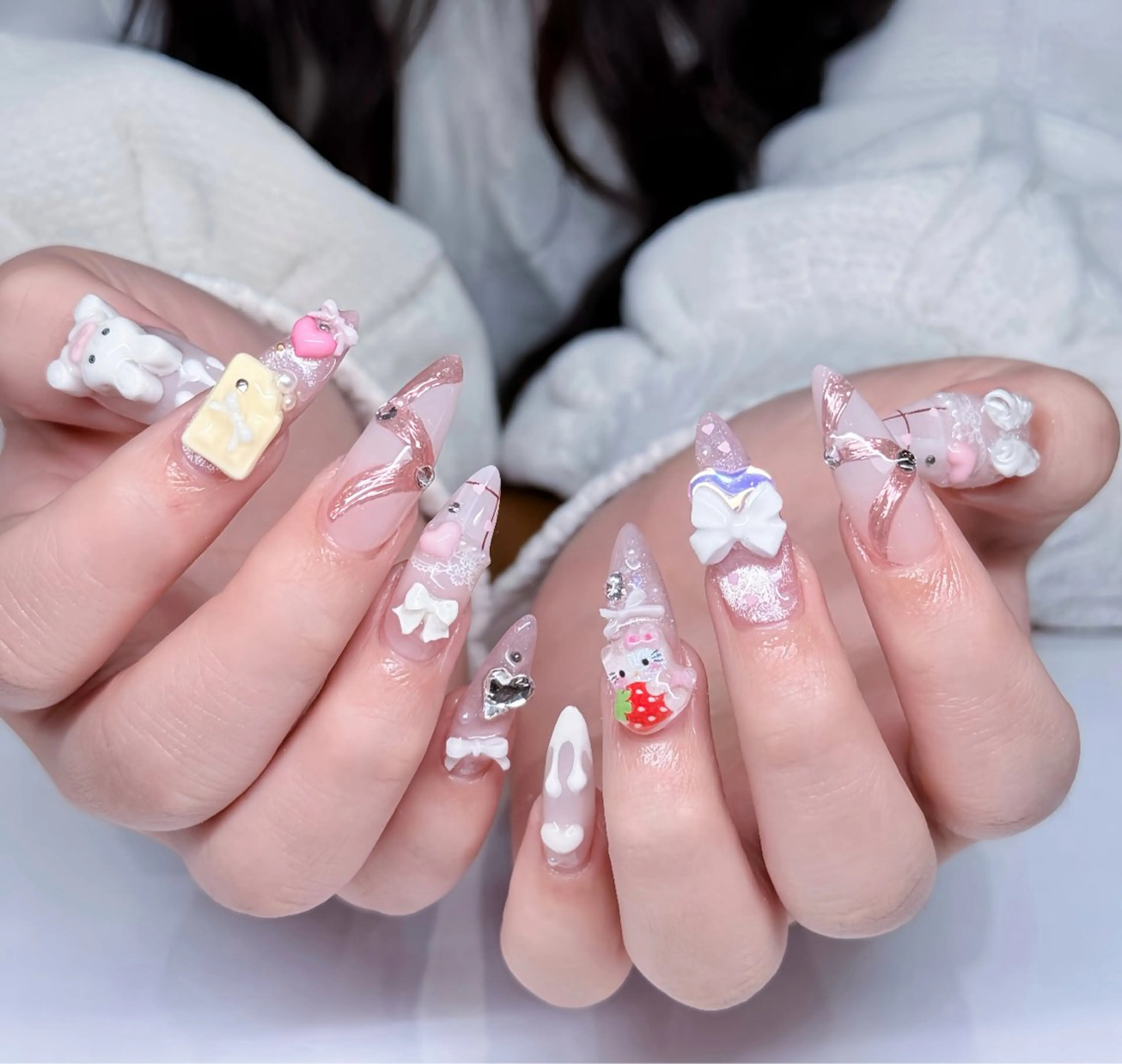 ネイル オーロラネイル ブルー チークネイル フットネイル フレンチネイル ハンドネイル REI レイのネイルデザイン