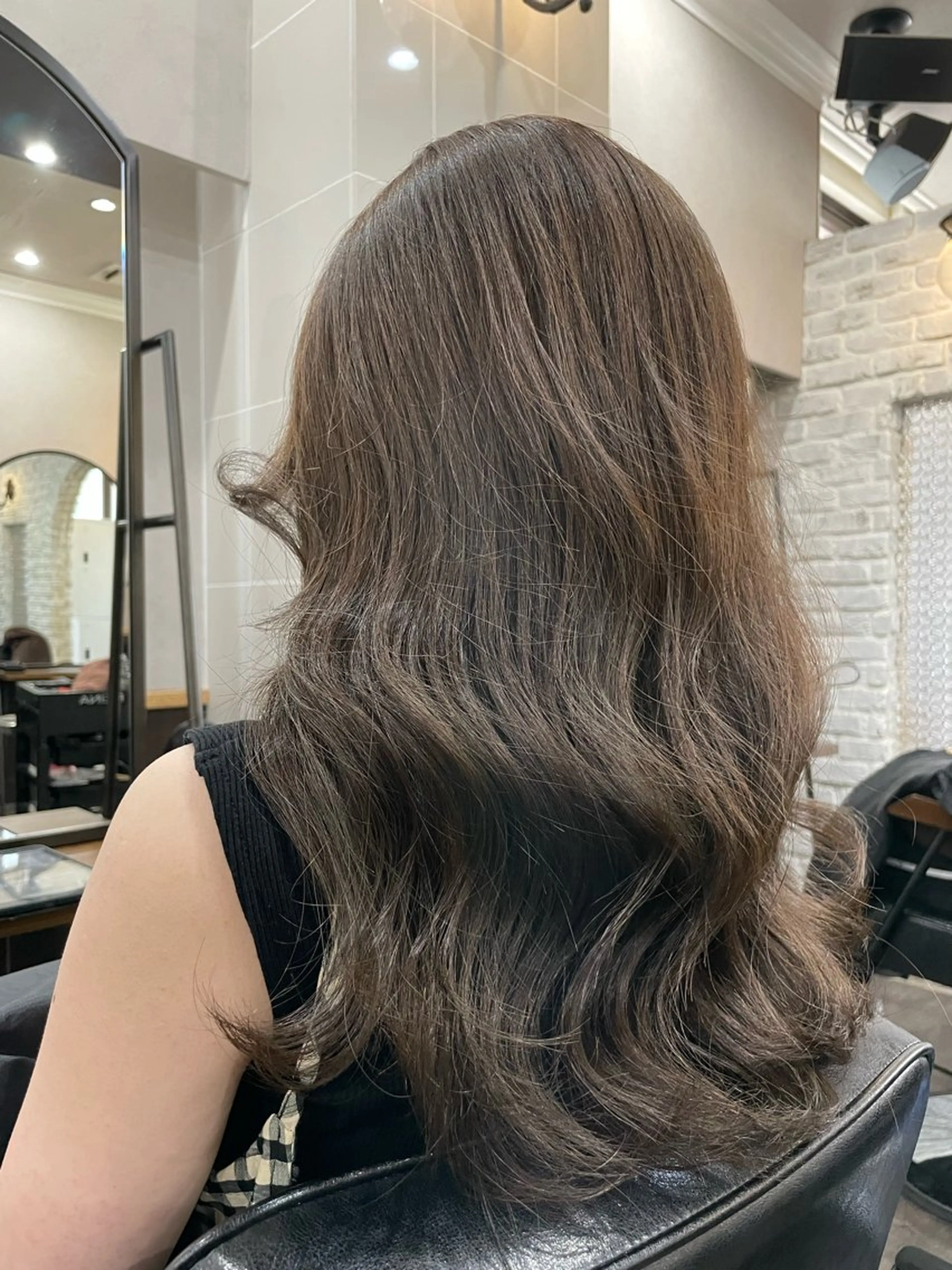 ミディアム カラー オリーブカラー 韓国風ヘア レイヤーカット レイヤー/艶カラー 🫧守利のヘアスタイル