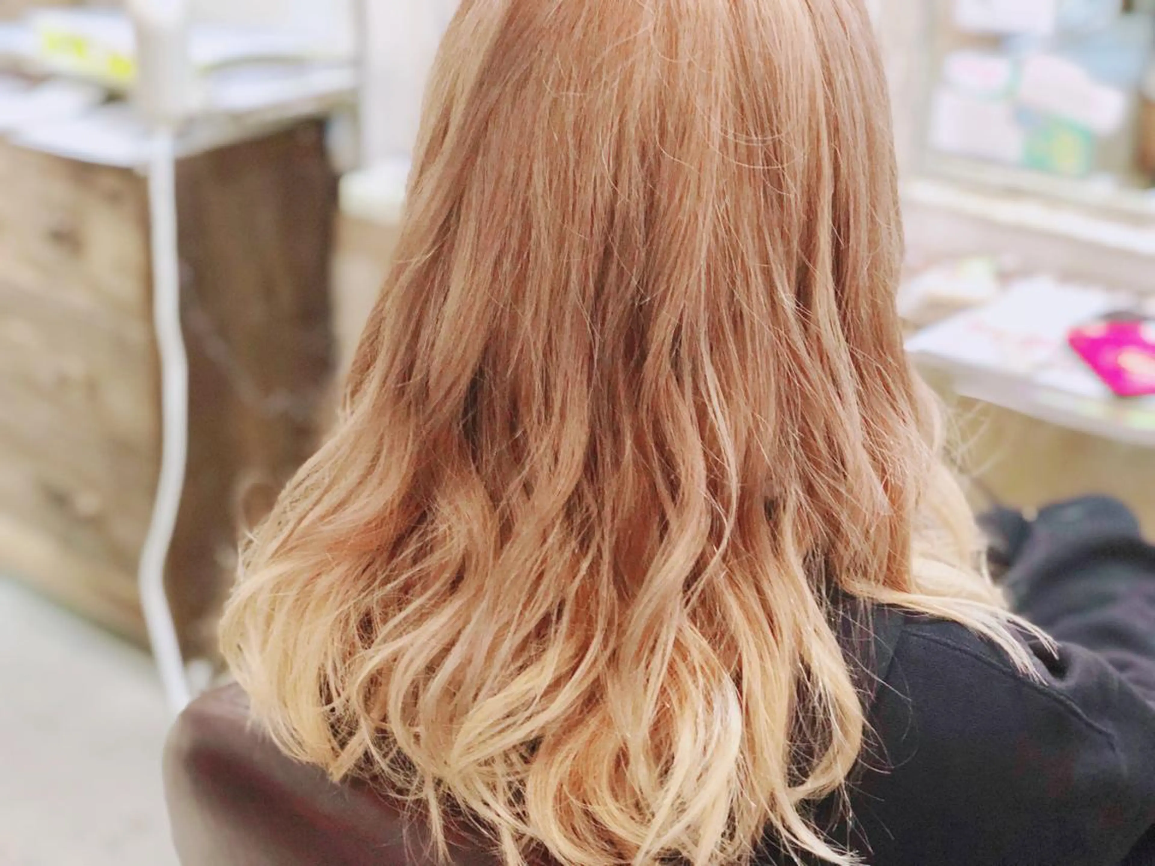 セミロング カラー ベージュカラー イケダ ハルカのヘアスタイル