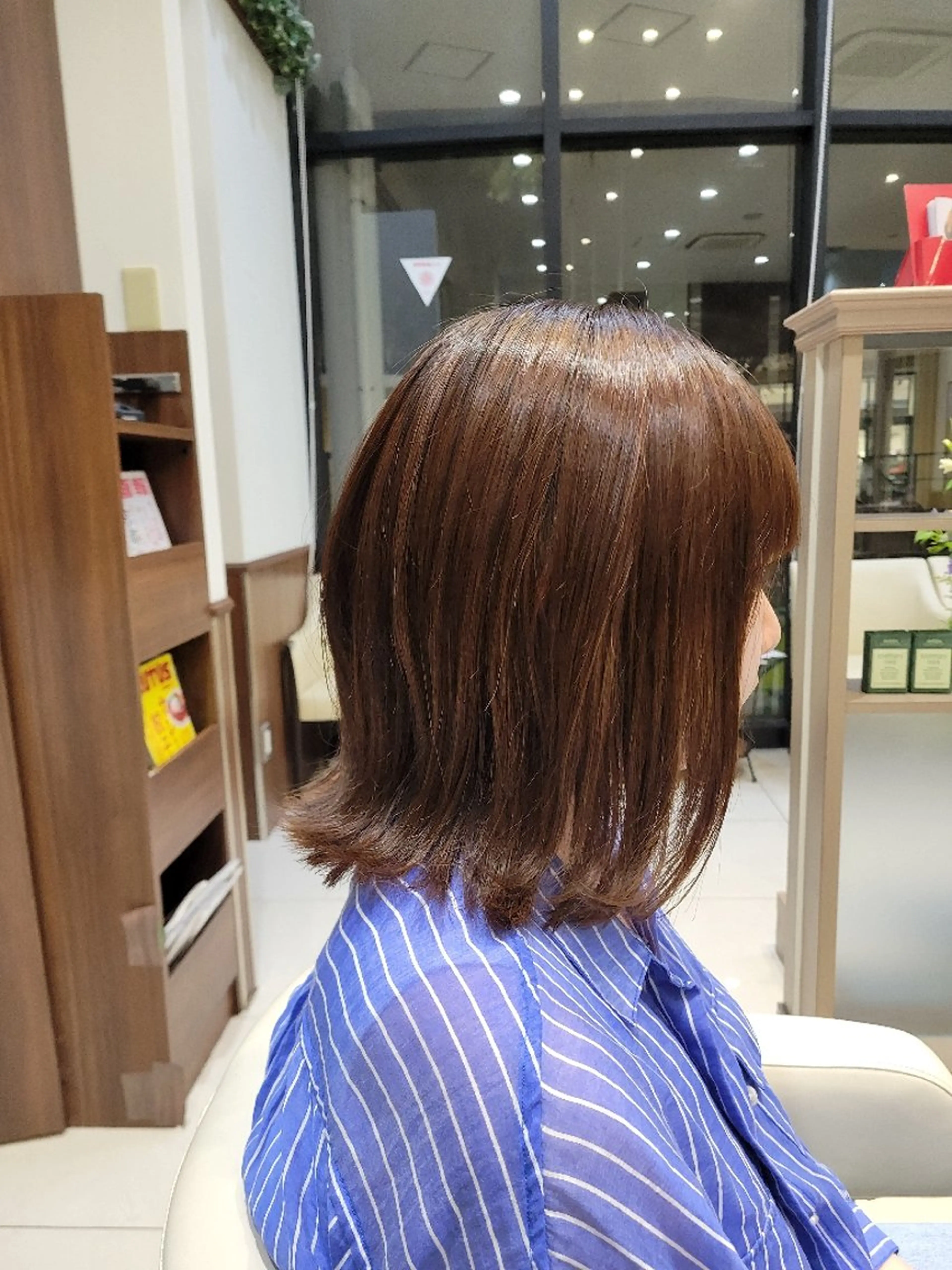 ミディアム 外ハネヘア レブリィゼンコー多摩平の森所属・渡辺将功 メンズカットのヘアスタイル