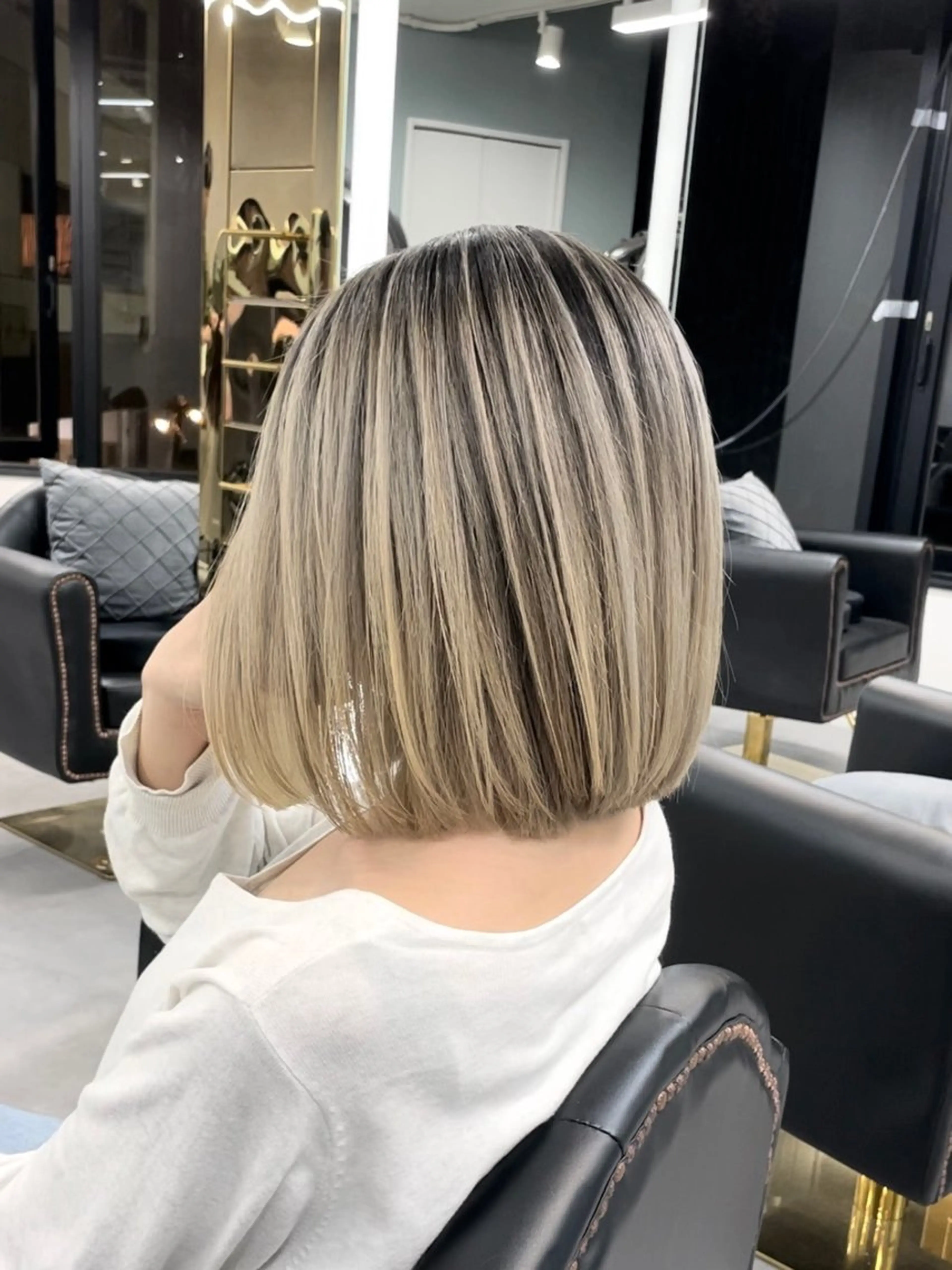 ミディアム ボブ レイヤーカット senjyu GINZA所属・バレイヤージュ/ハイ ライト/庄司鉄平のヘアスタイル