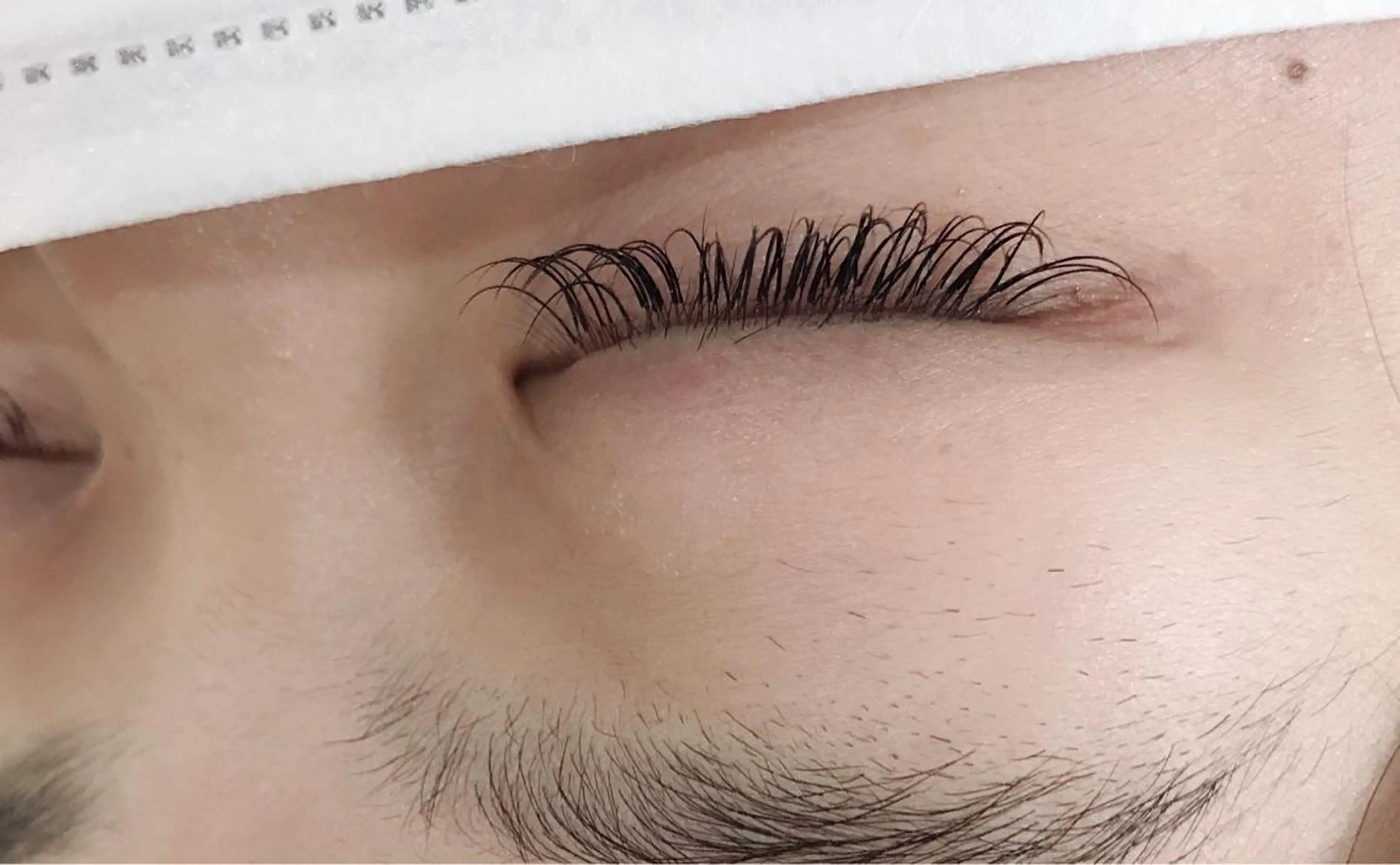 マツエク・マツパ 付け放題 小林 美央のヘアスタイル