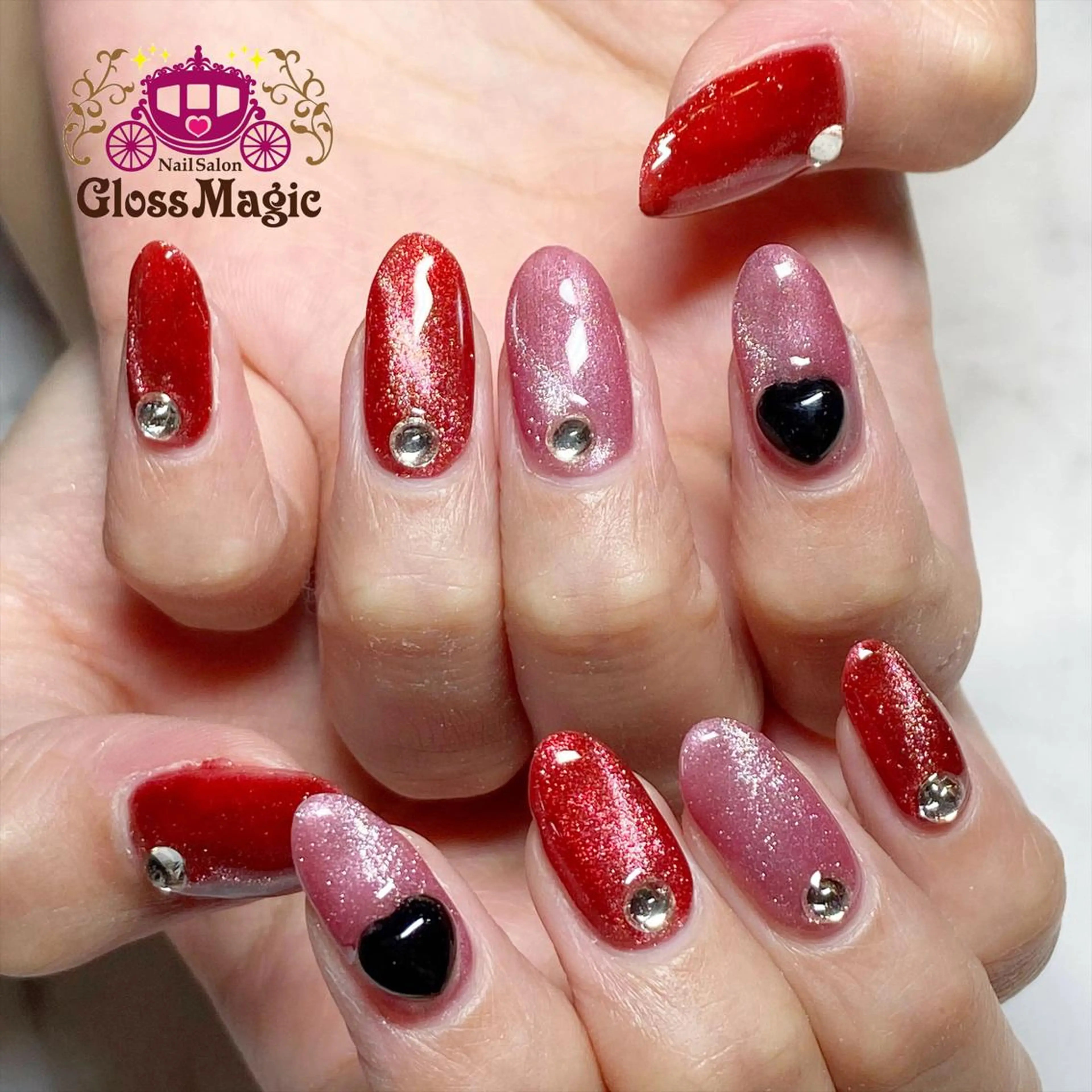 ネイル マグネットネイル YUN 💅のネイルデザイン