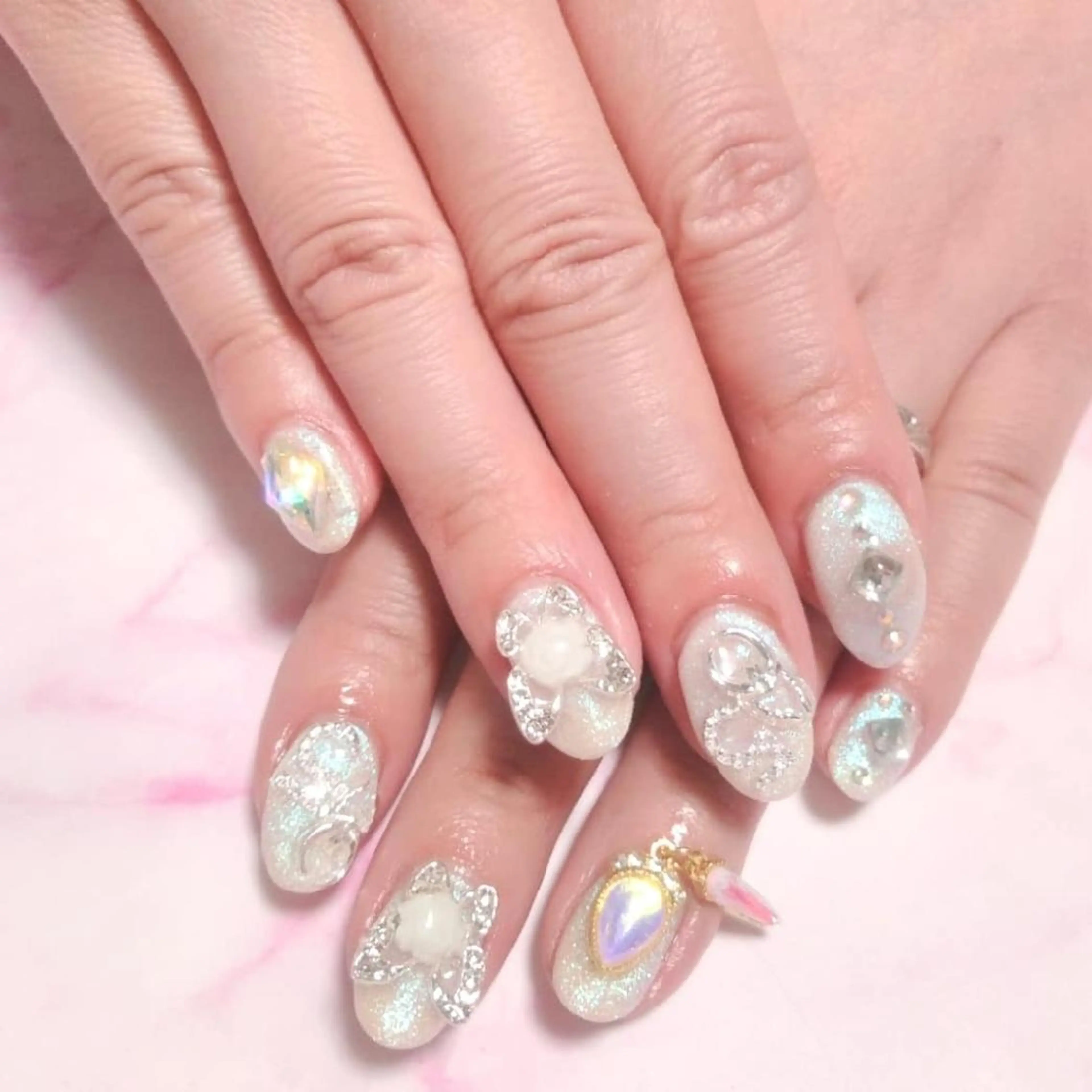 ネイル エステとネイル ローズコンフォートのネイルデザイン