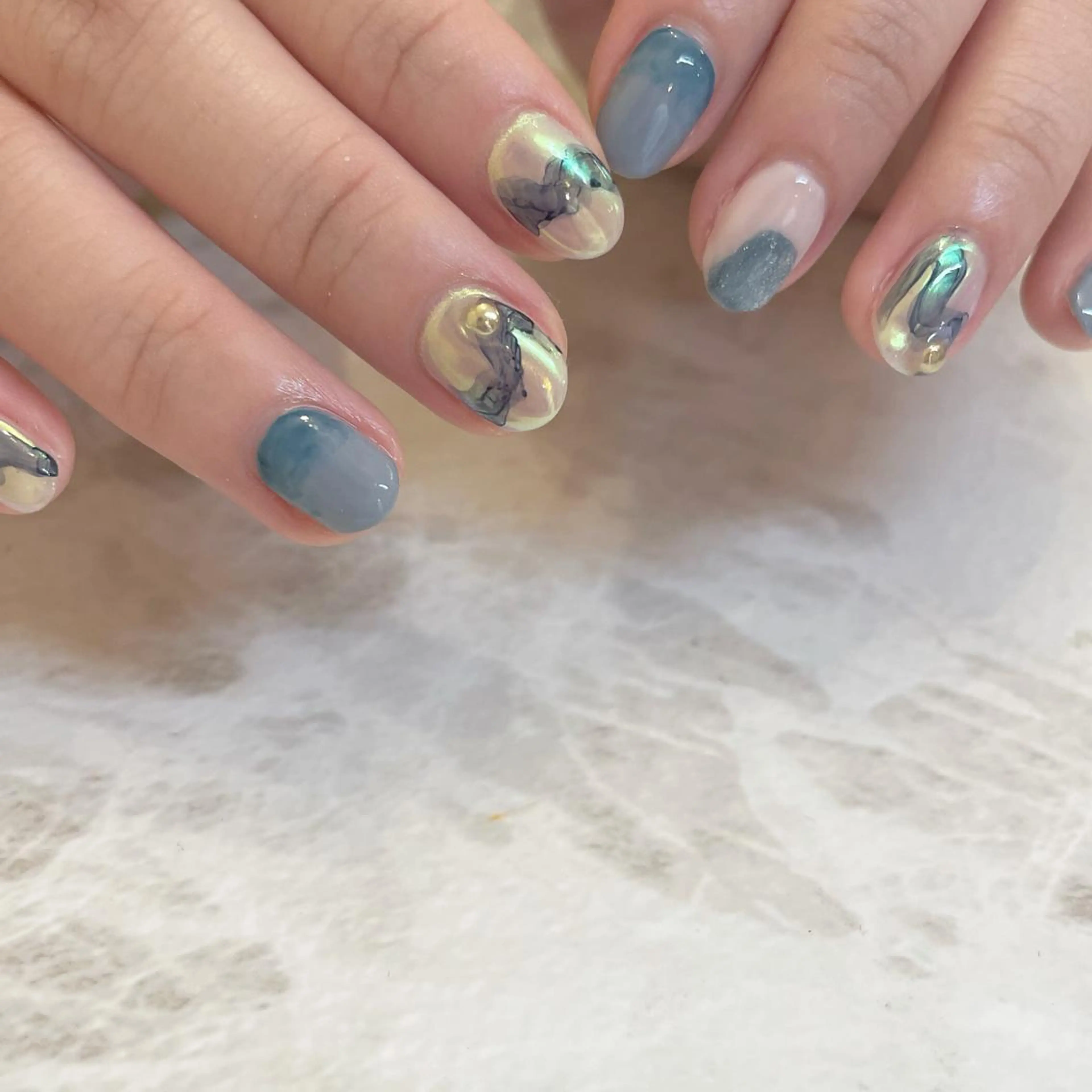 ネイル essence所属・pétit maakoのネイルデザイン