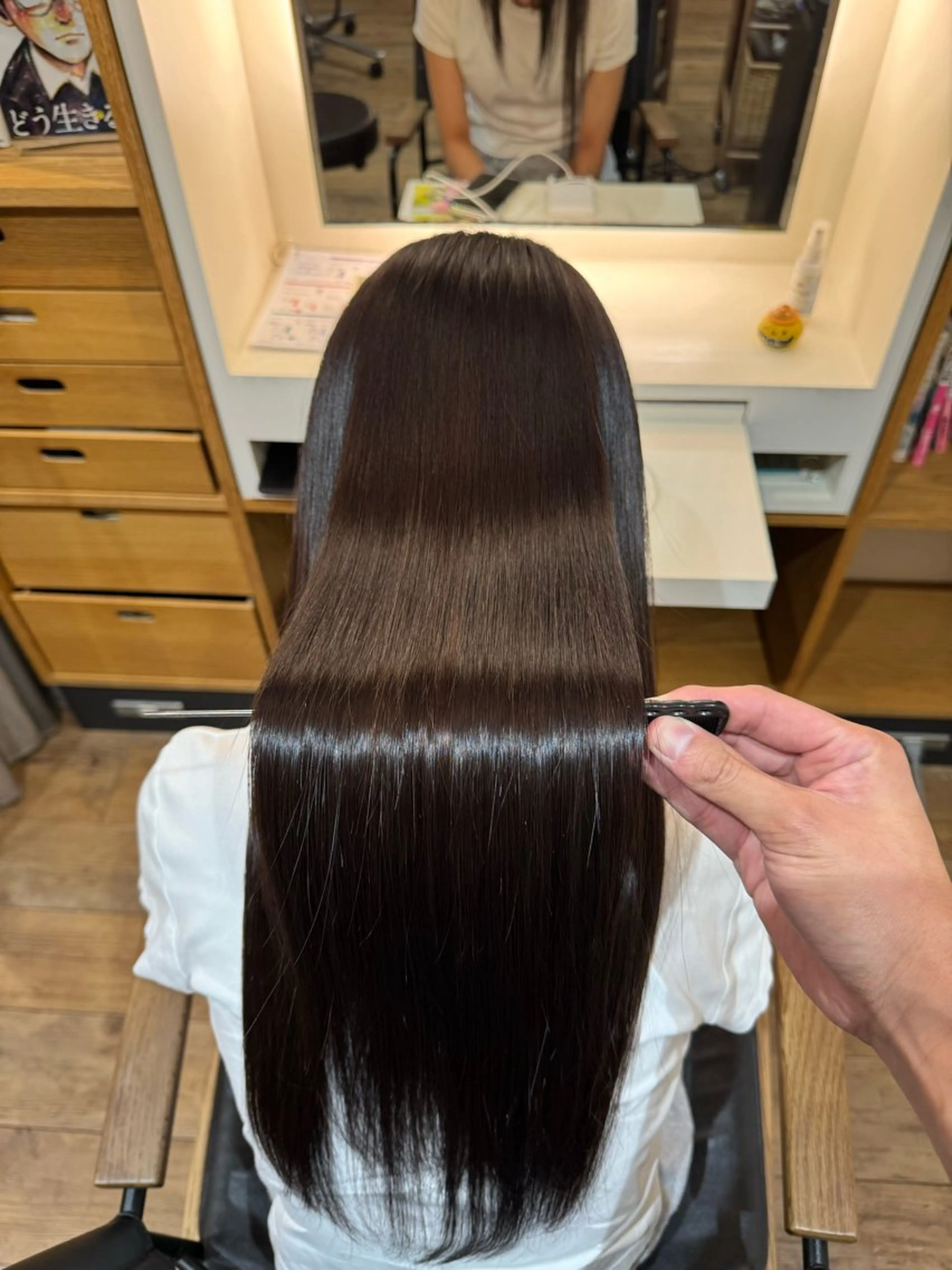 セミロング ヘアカラー トリートメント afloatkobe所属・美髪/髪質改善 川口凌弥のヘアスタイル