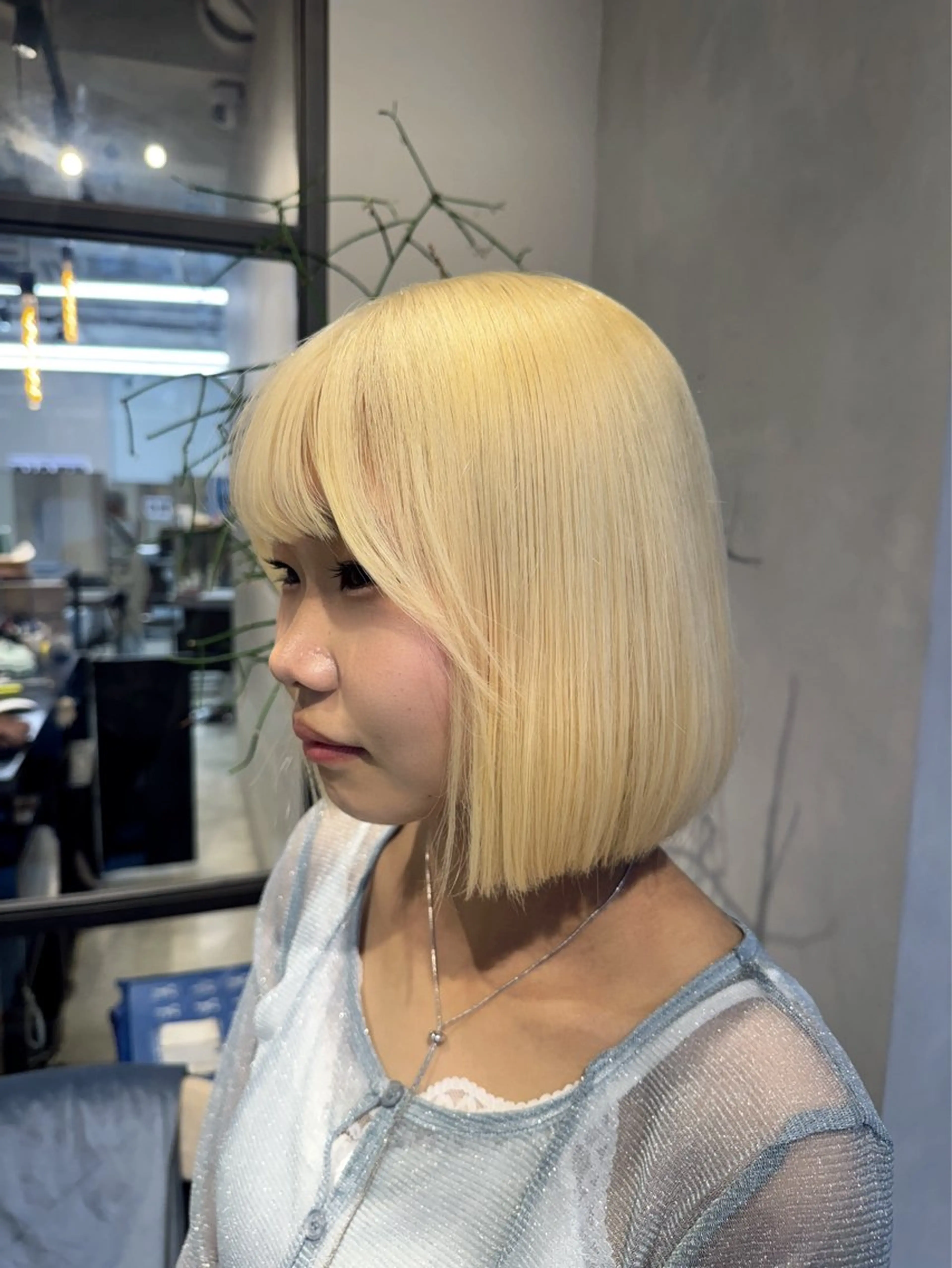 カラー ブリーチ 抜きっぱなしブロンド ブロンド ボブ カット ヘアカラー トリートメント 透明感カラー✨艶髪 制作🌱山根あゆみのヘアスタイル