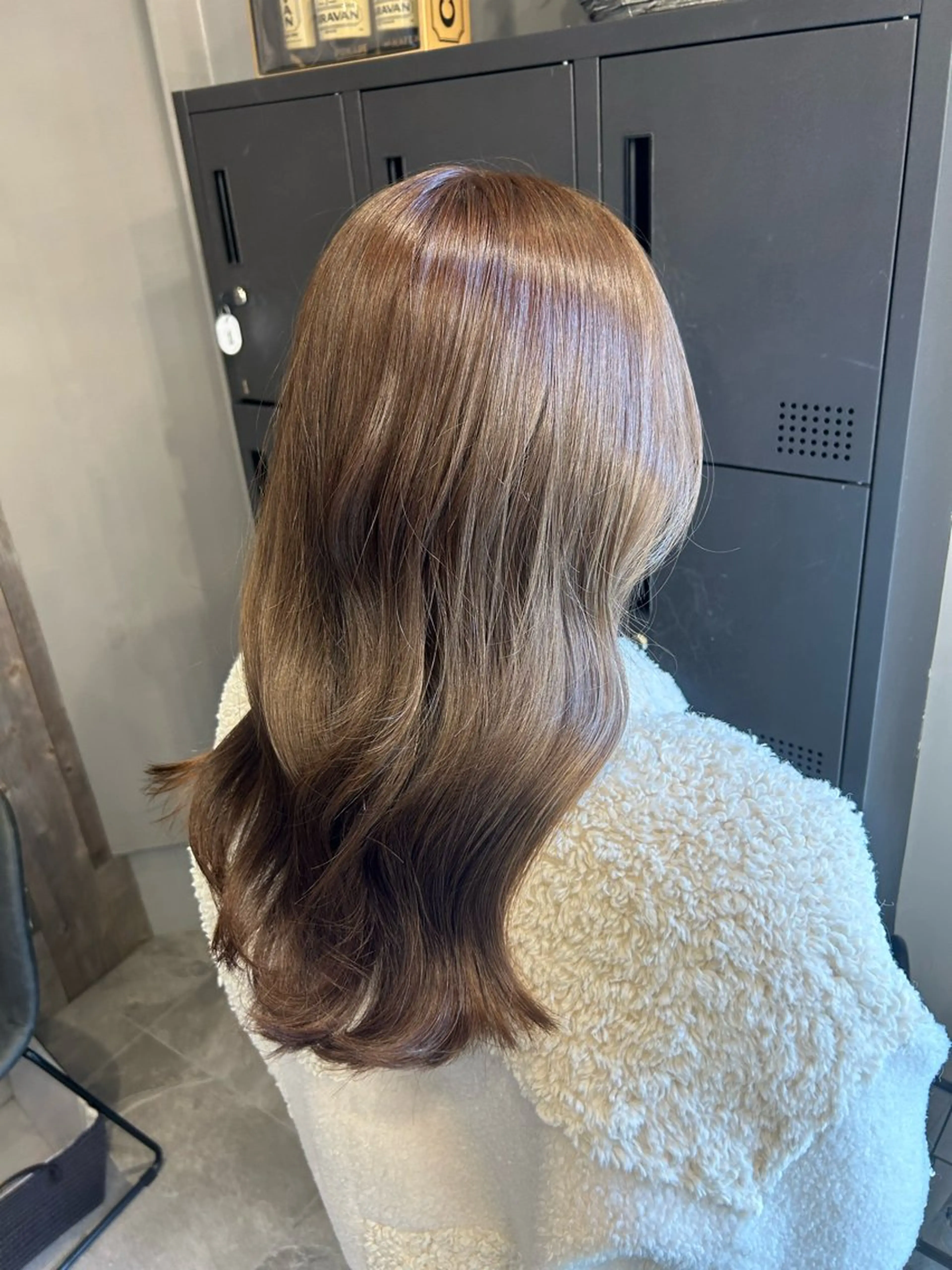 ロング カラー ベージュカラー オリーブベージュ ヘアカラー トリートメント 艶髪/髪質改善 yukaのヘアスタイル