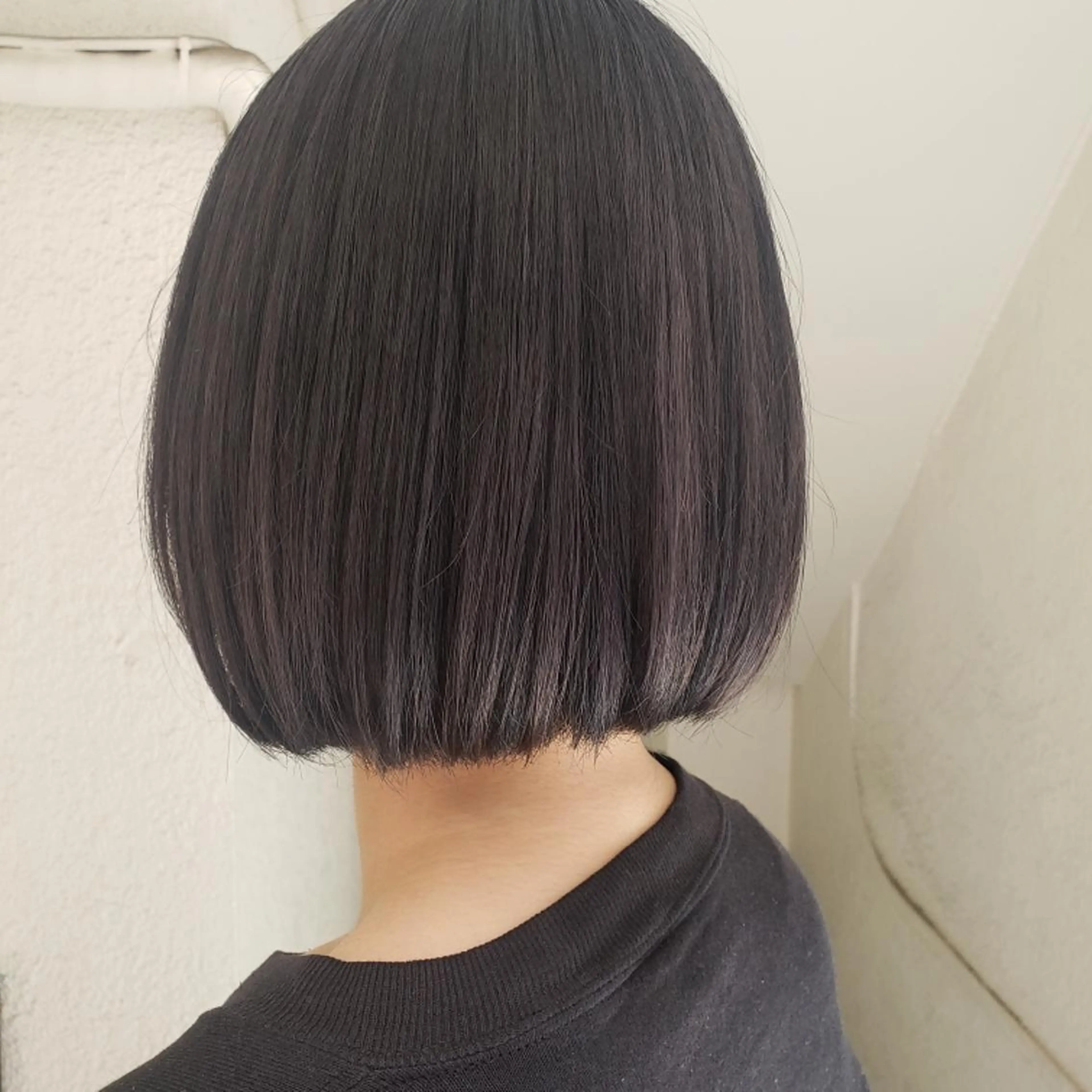 ミディアム ボブ 韓国風ヘア カット 縮毛矯正 トリートメント 🇰🇷透明感×ハイ トーン🌟tomoのヘアスタイル